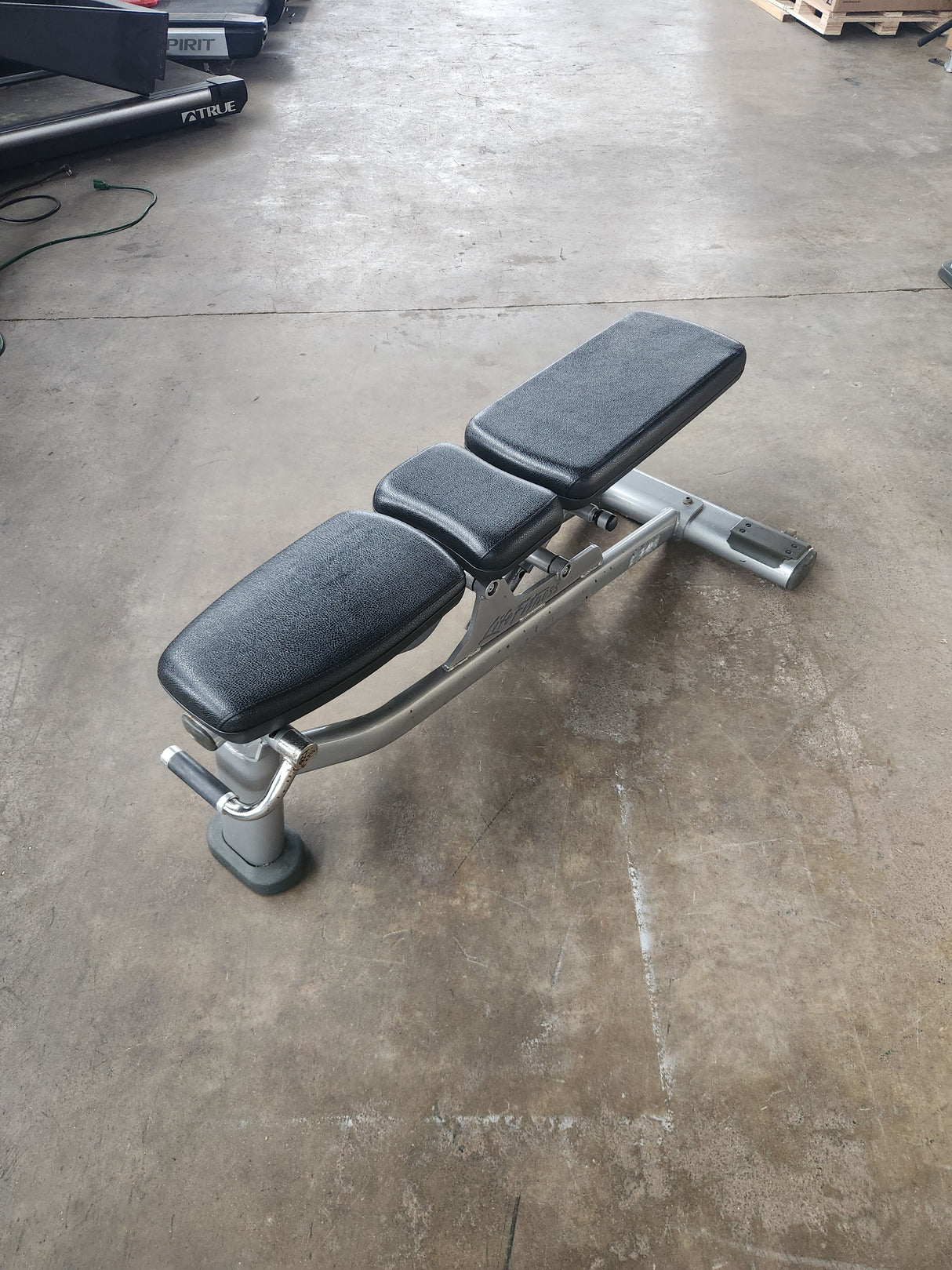 Pre-Owned Life Fitness Signature Series Multi-Adjustable Bench