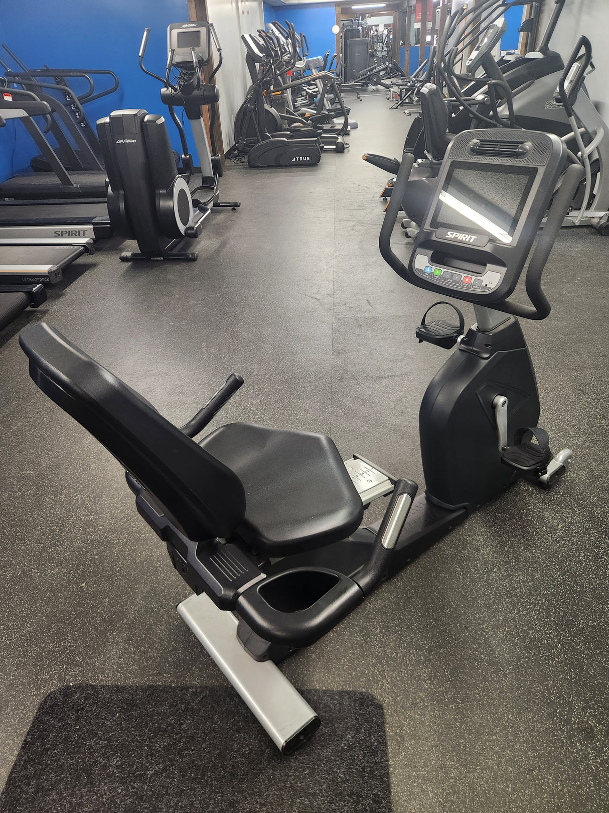 Pre-Owned Spirit Fitness CR900 Recumbent Bike