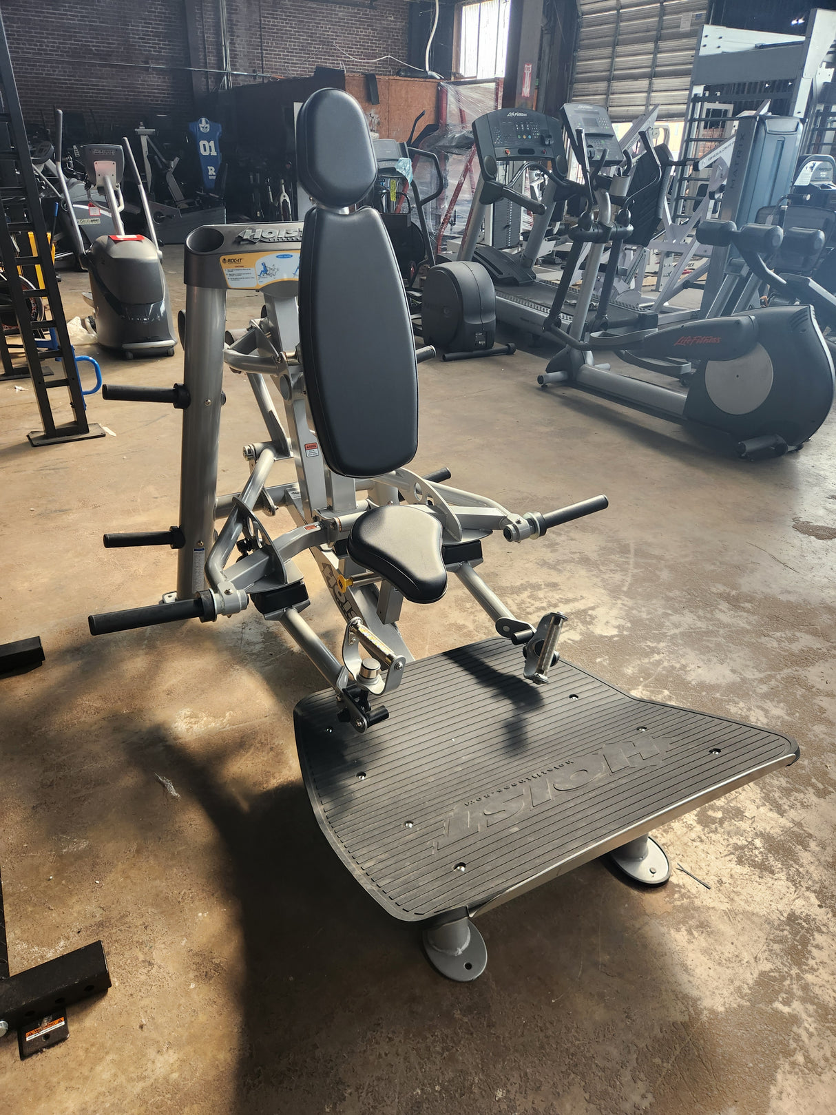 Pre-Owned Hoist Fitness RPL-5356 Hack Squat / Deadlift / Shrug
