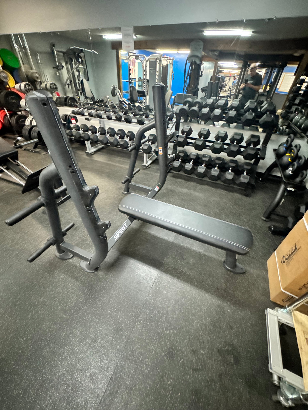 Spirit Fitness SP-4209 Olympic Flat Bench (floor model)