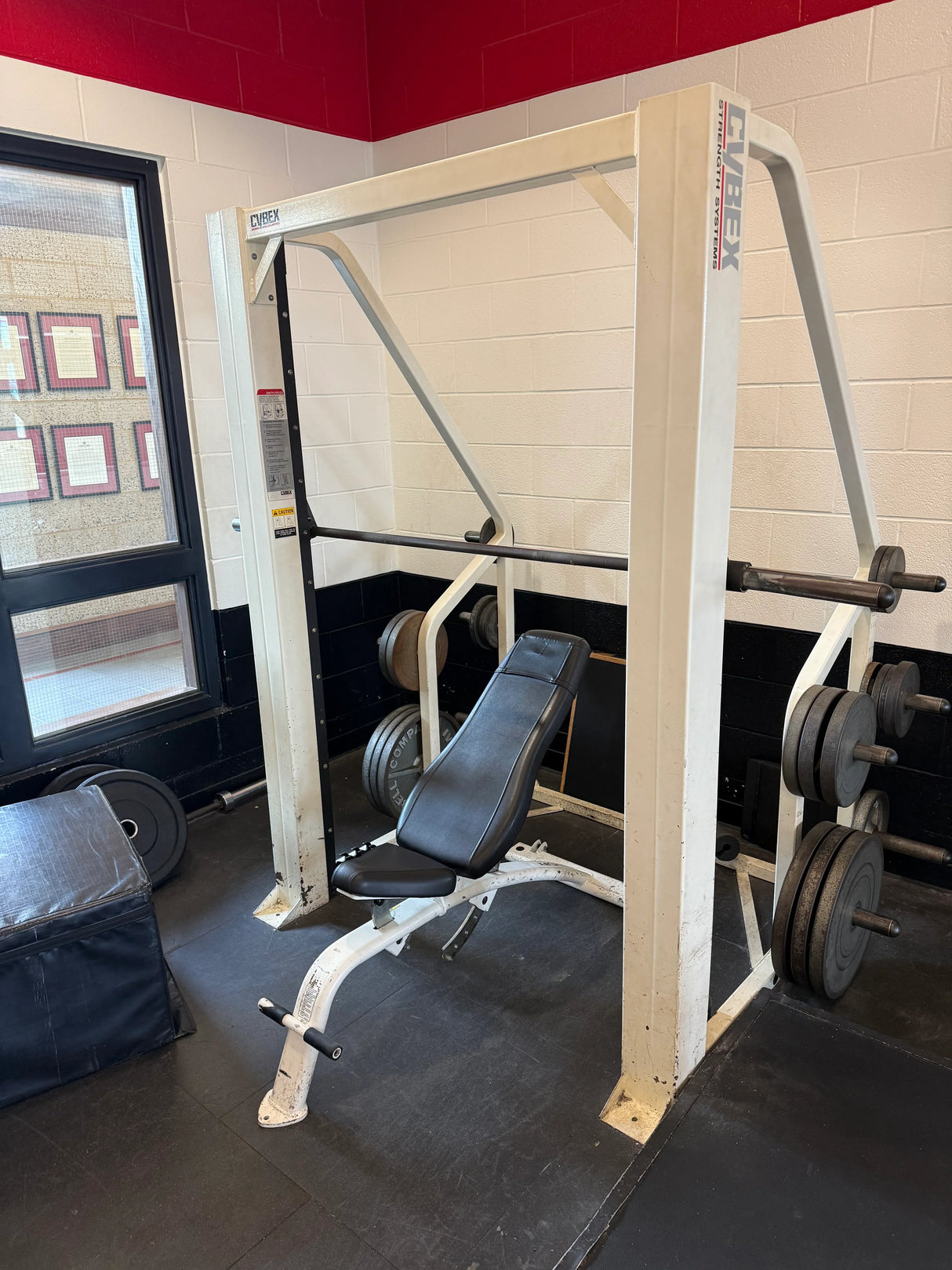 Pre-owned Cybex CYBGS Smith Machine