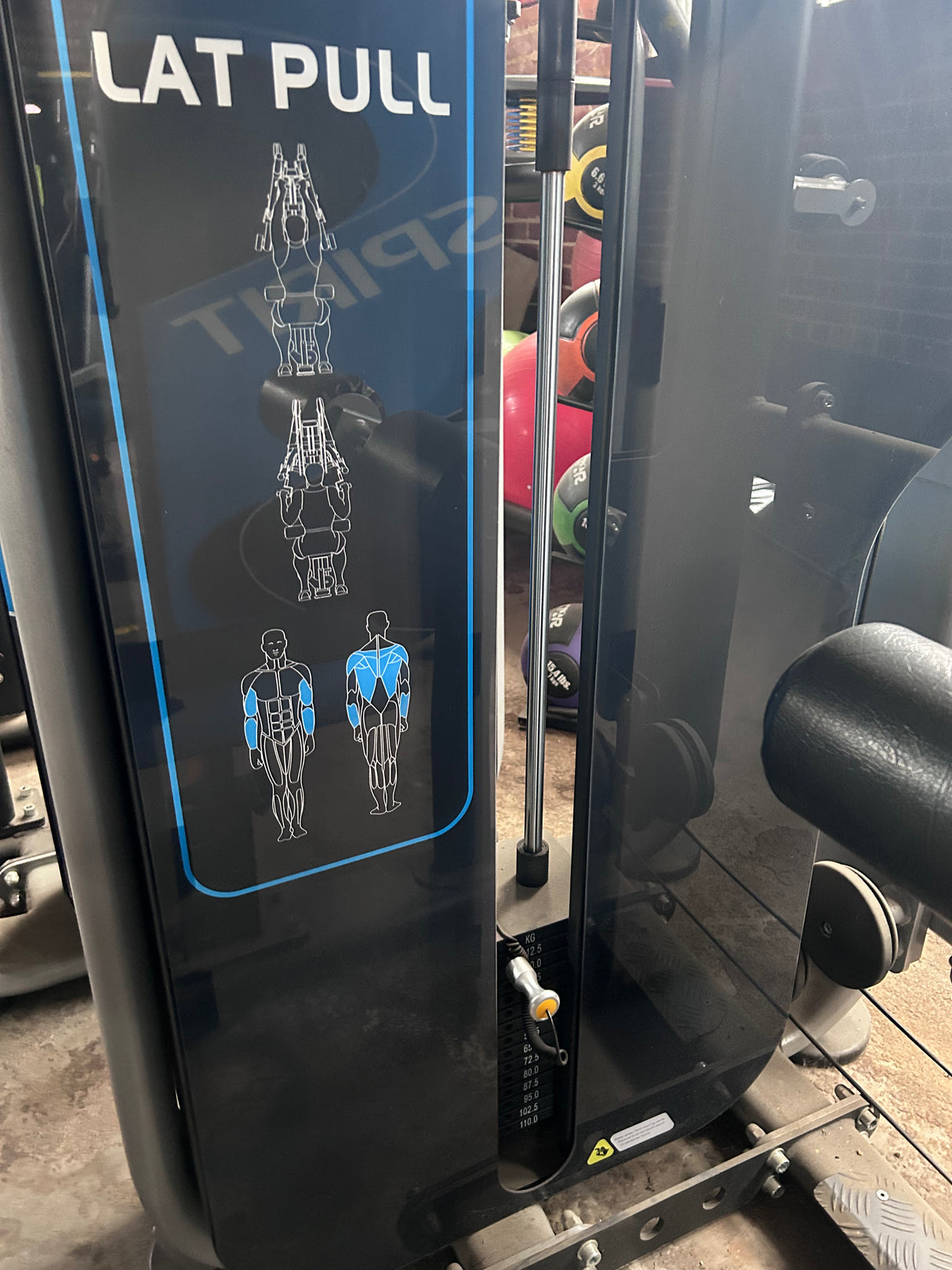 Spirit Selectorized Lat Pulldown Demo Model - Exercise Unlimited