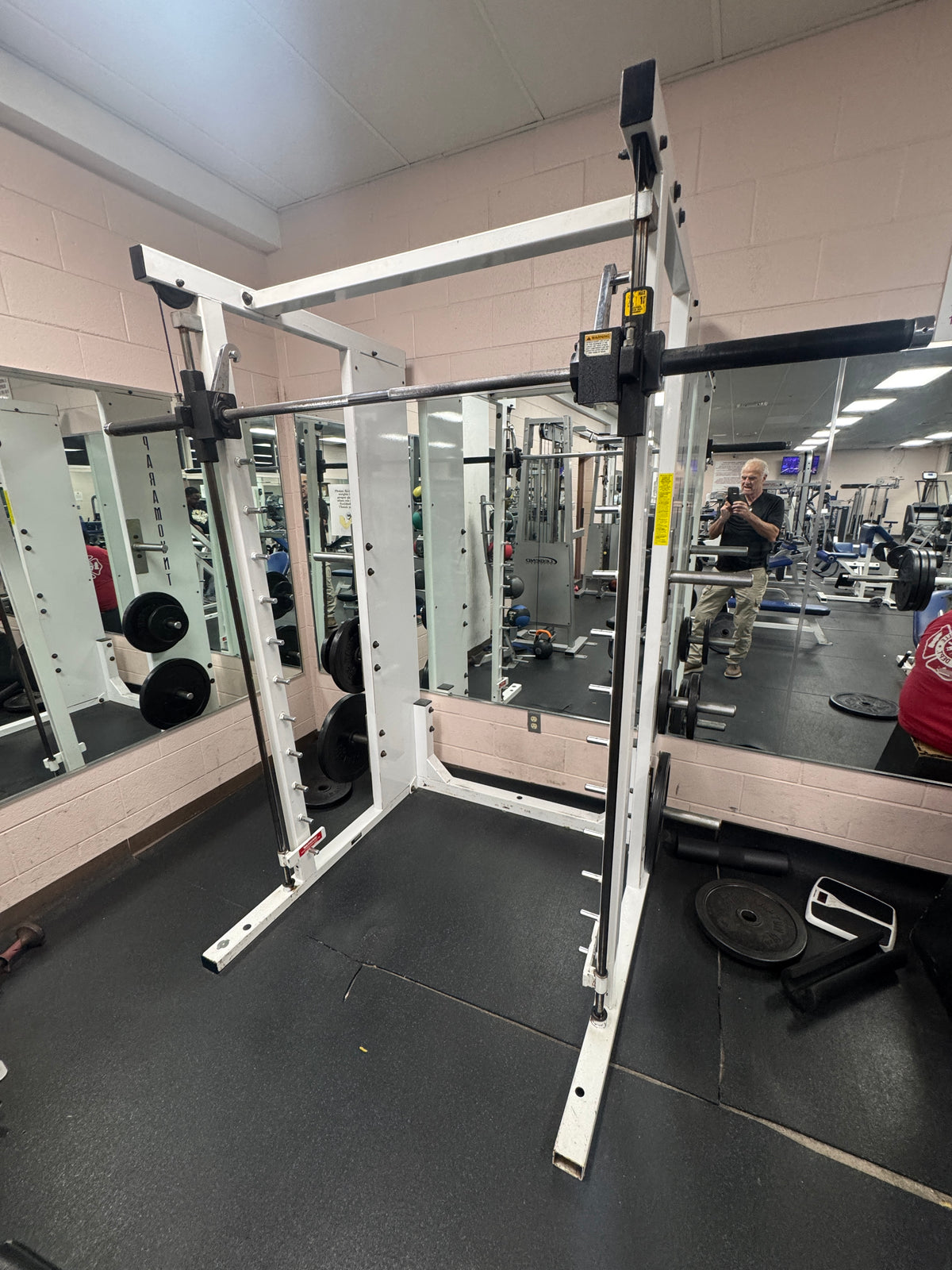 Pre-Owned Paramount Smith Machine