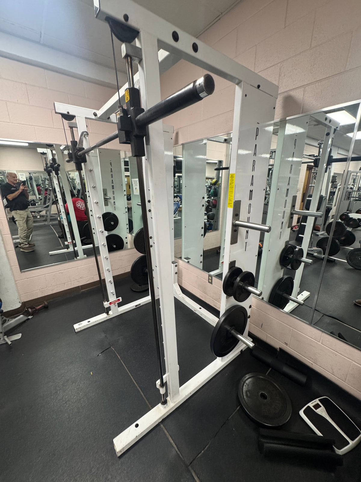 Pre-Owned Paramount Smith Machine