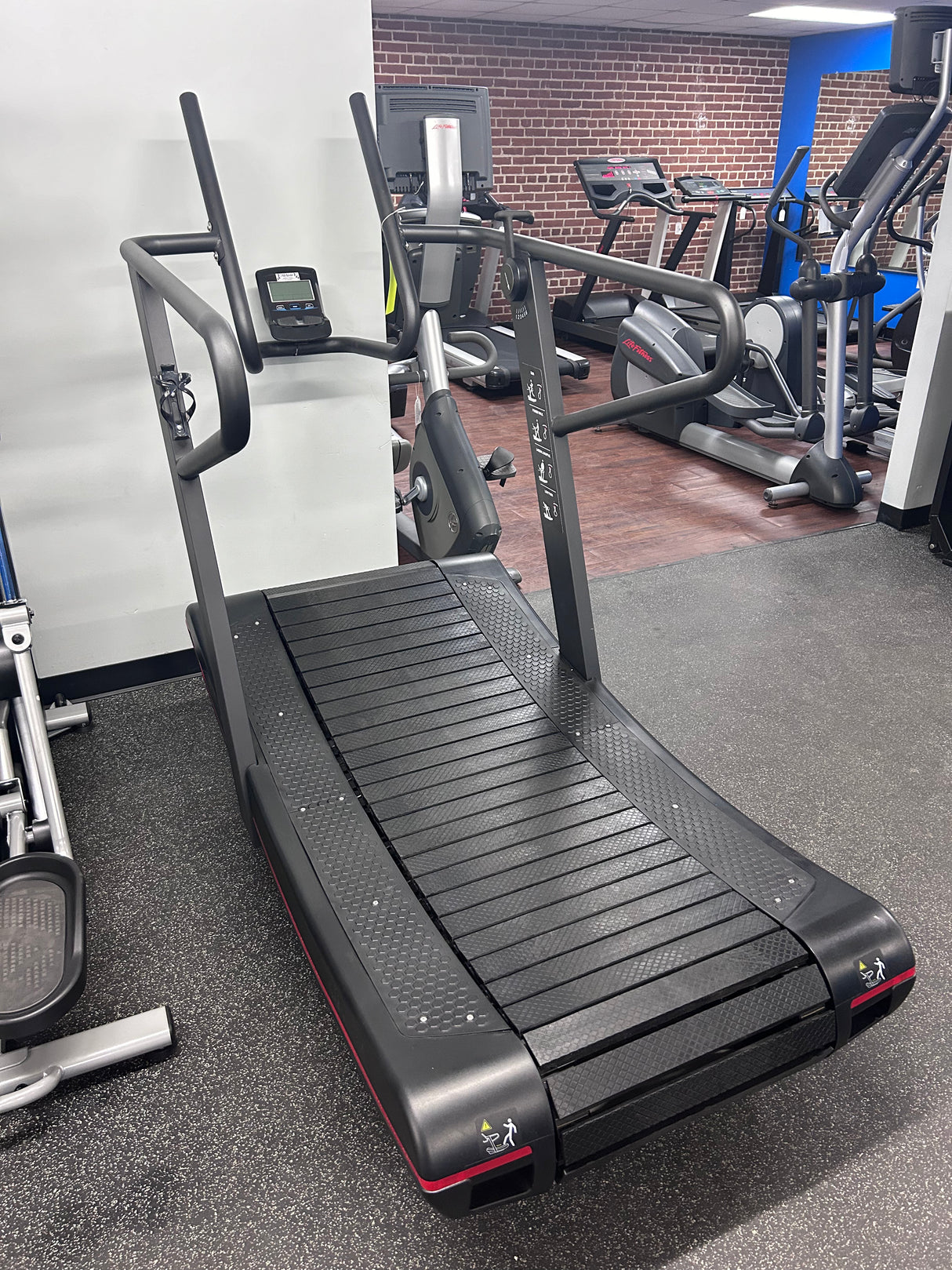 EU Commercial Curve Treadmill - Exercise Unlimited