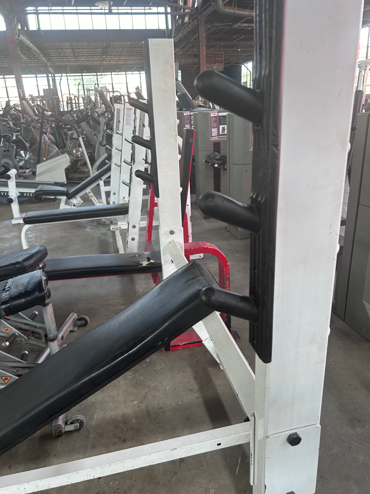 Pre-Owned Paramount Incline Olympic Bench Press - Exercise Unlimited