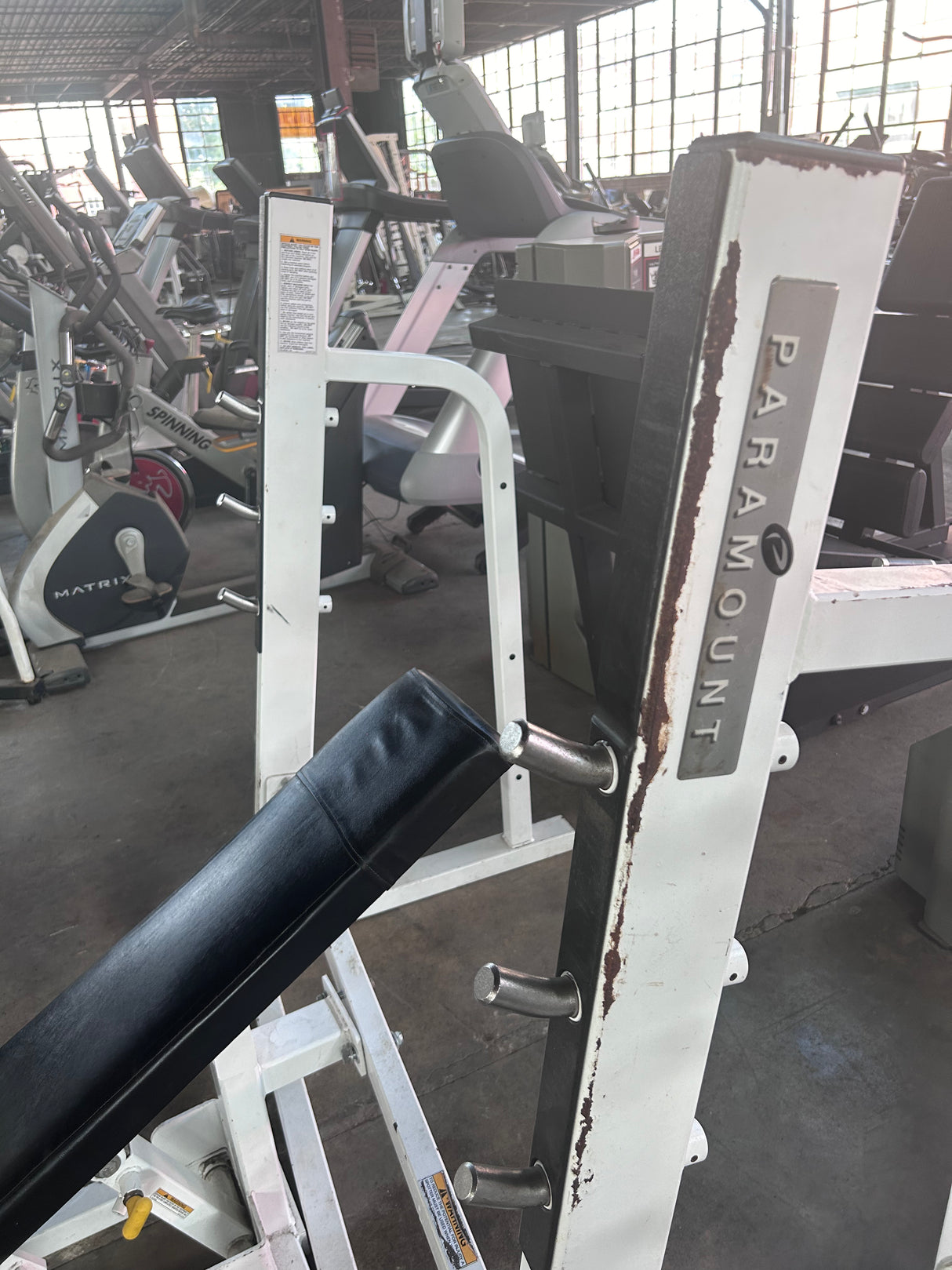 Pre-Owned Paramount Adjustable Incline Bench Press - Exercise Unlimited
