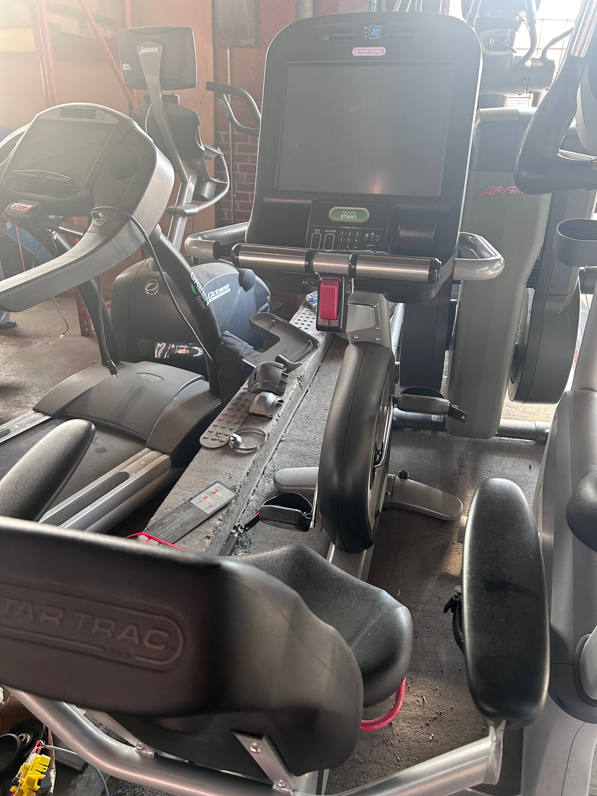 Pre-Owned Star Trac E-RBe Recumbent Bike V2 with Touchscreen - Exercise Unlimited