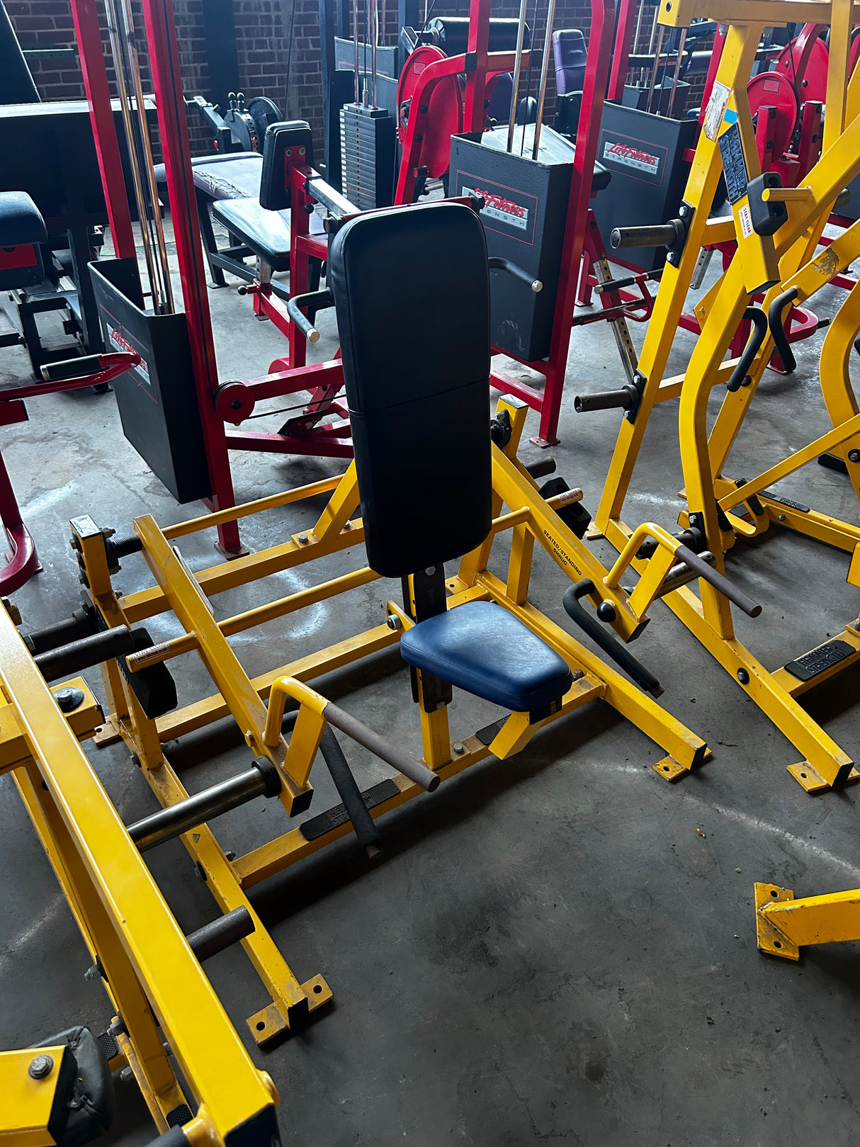 Pre-Owned Hammer Strength Seated / Standing Shrug