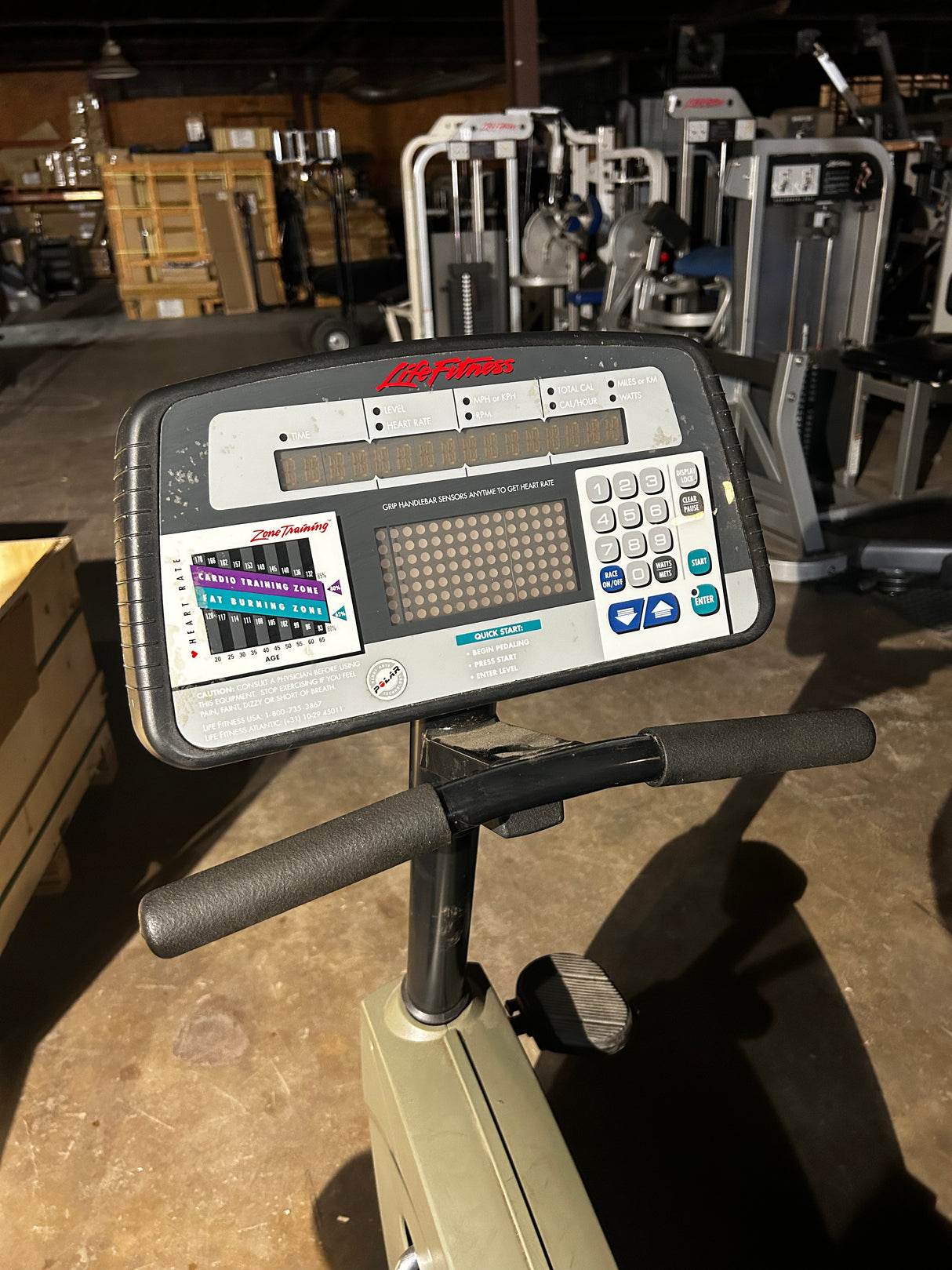 Pre-Owned Life Fitness 9500 HR Recumbent Bike (grey)