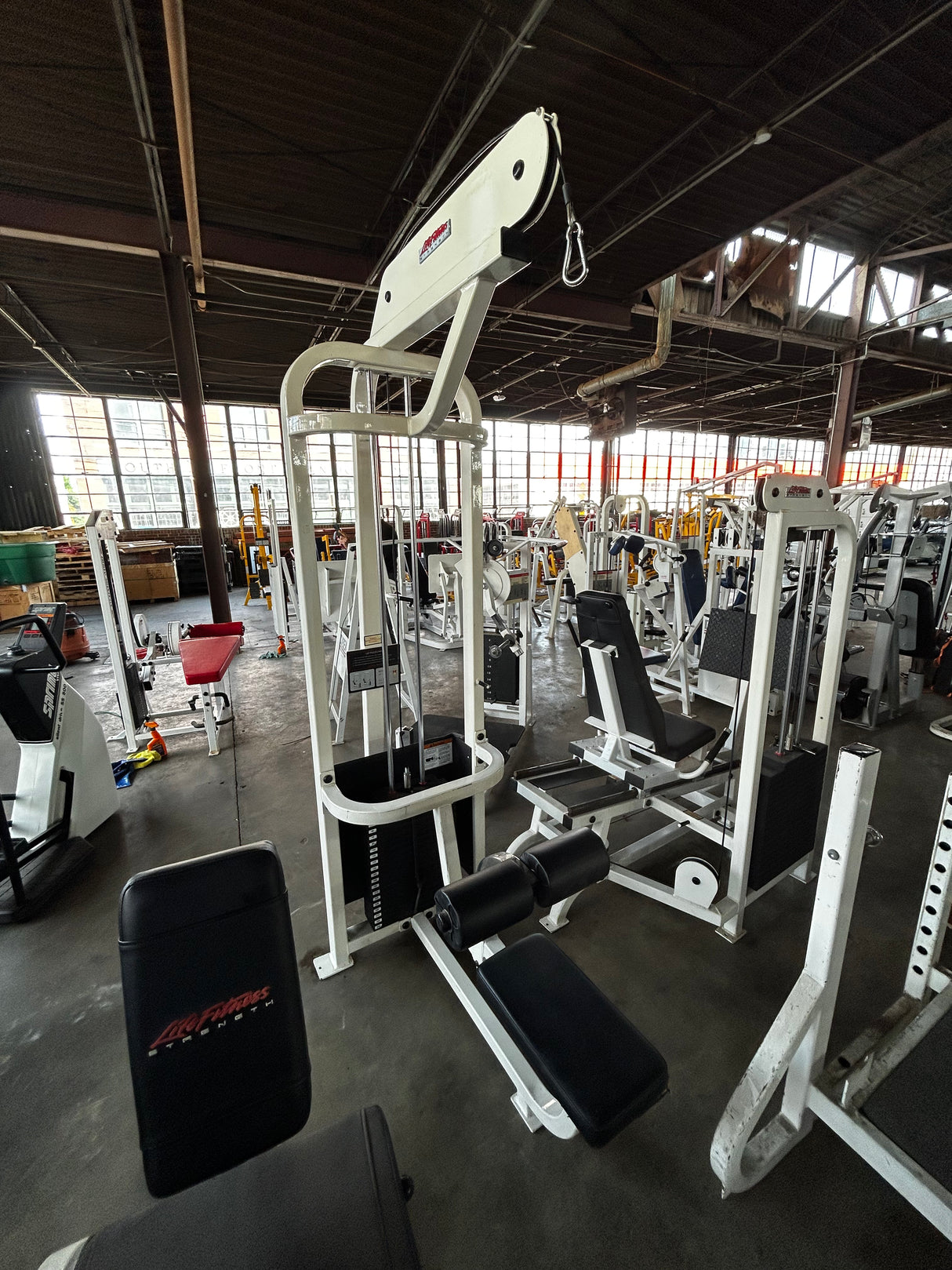 Pre-Owned Life Fitness Pro Series Lat Pull