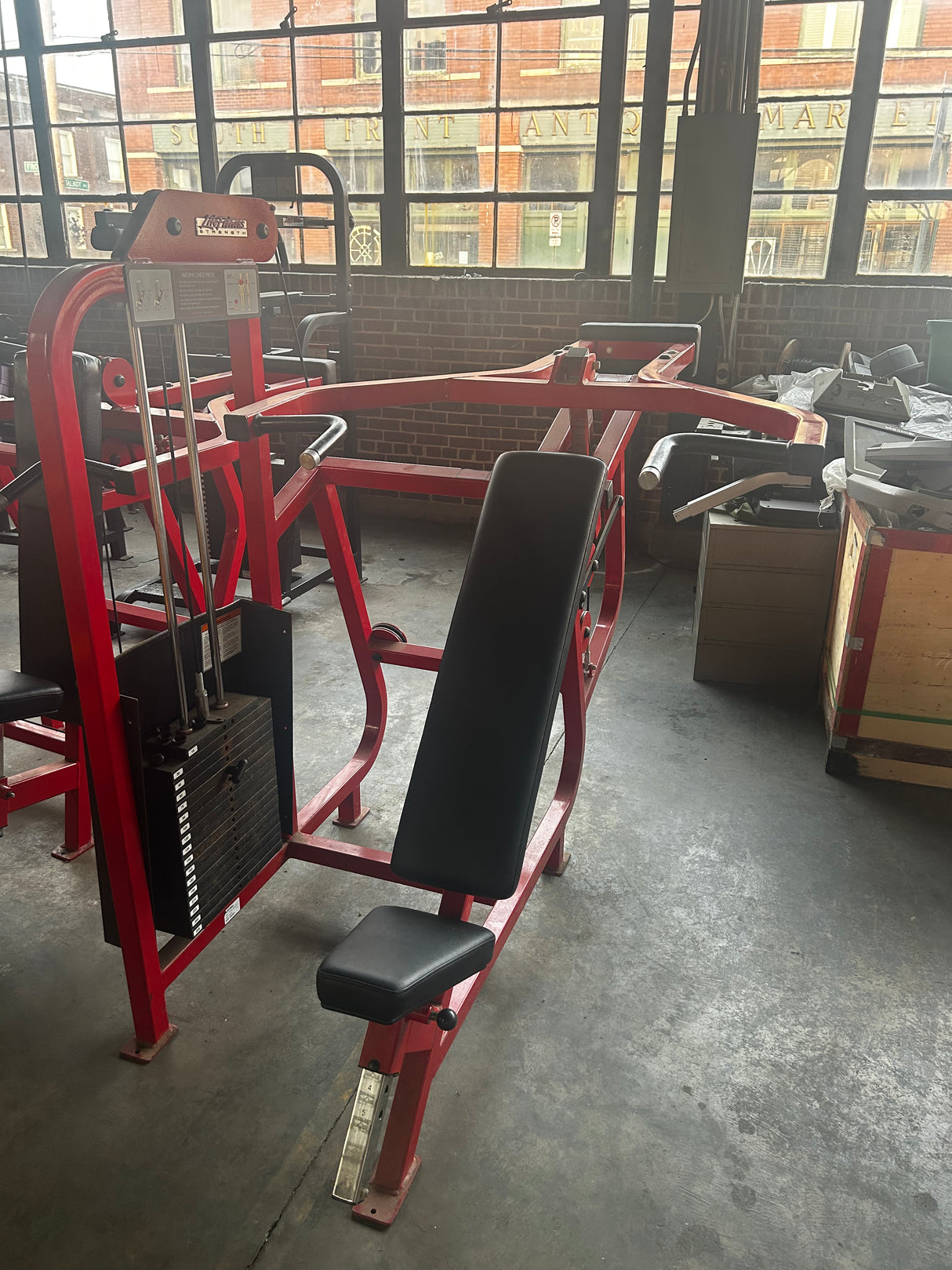 Pre-Owned Life Fitness Pro Series Incline Chest Press