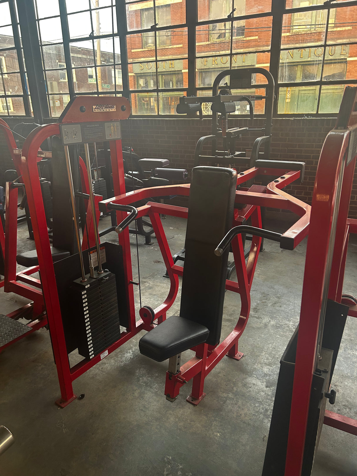 Pre-Owned Life Fitness Pro Series Shoulder Press