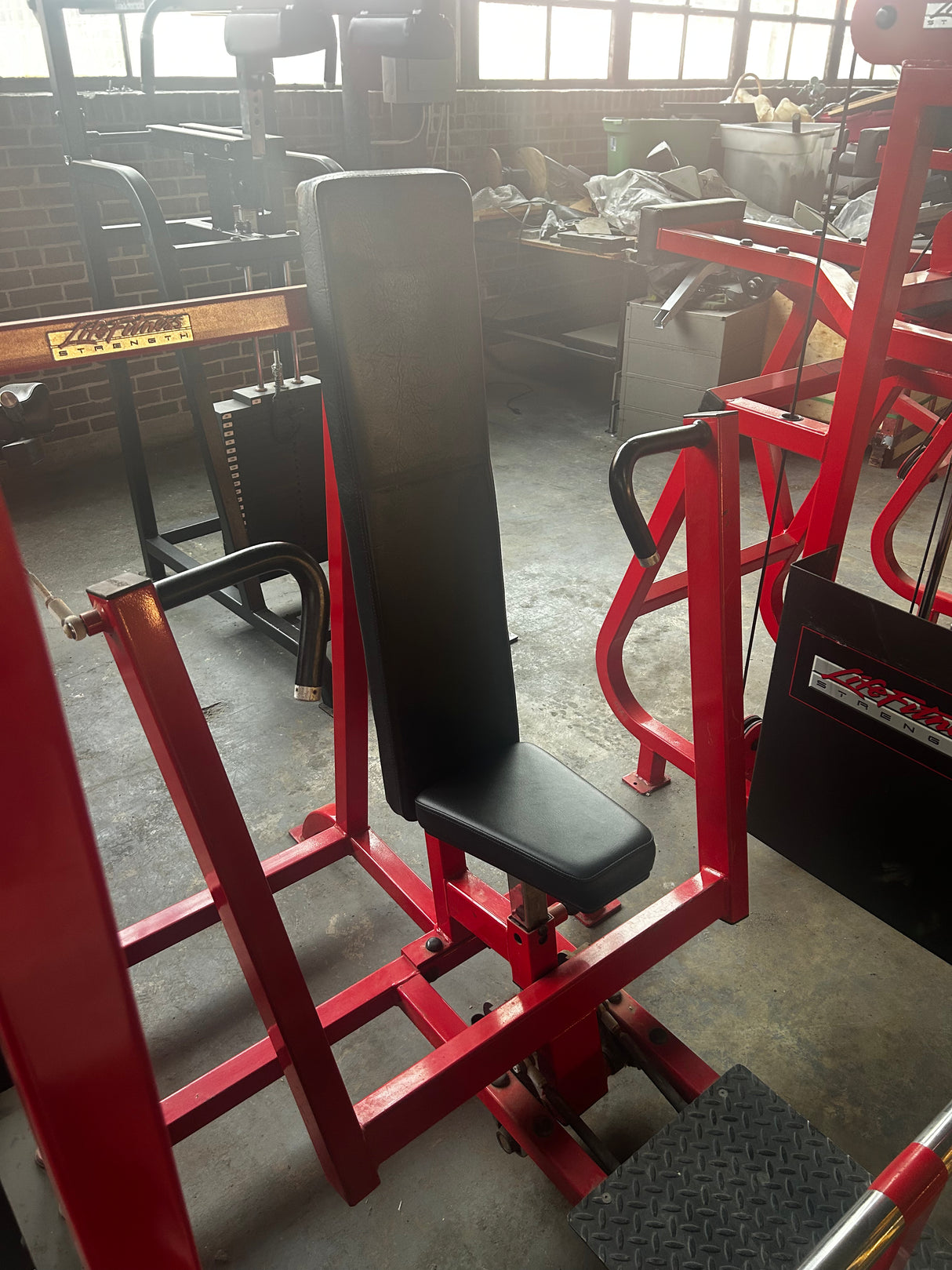 Pre-Owned Life Fitness Pro Series Chest Press (Red)