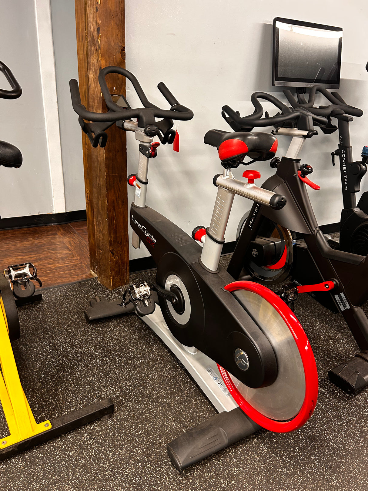 Pre-Owned Life Fitness Lifecycle GX Exercise Bike