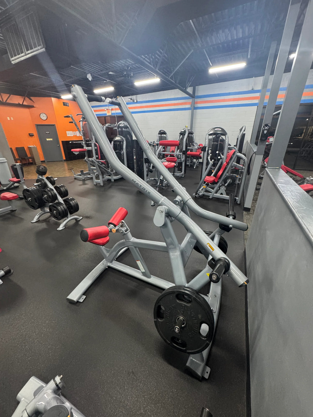 Pre-Owned Matrix Magnum Plate Loaded Lat Pulldown