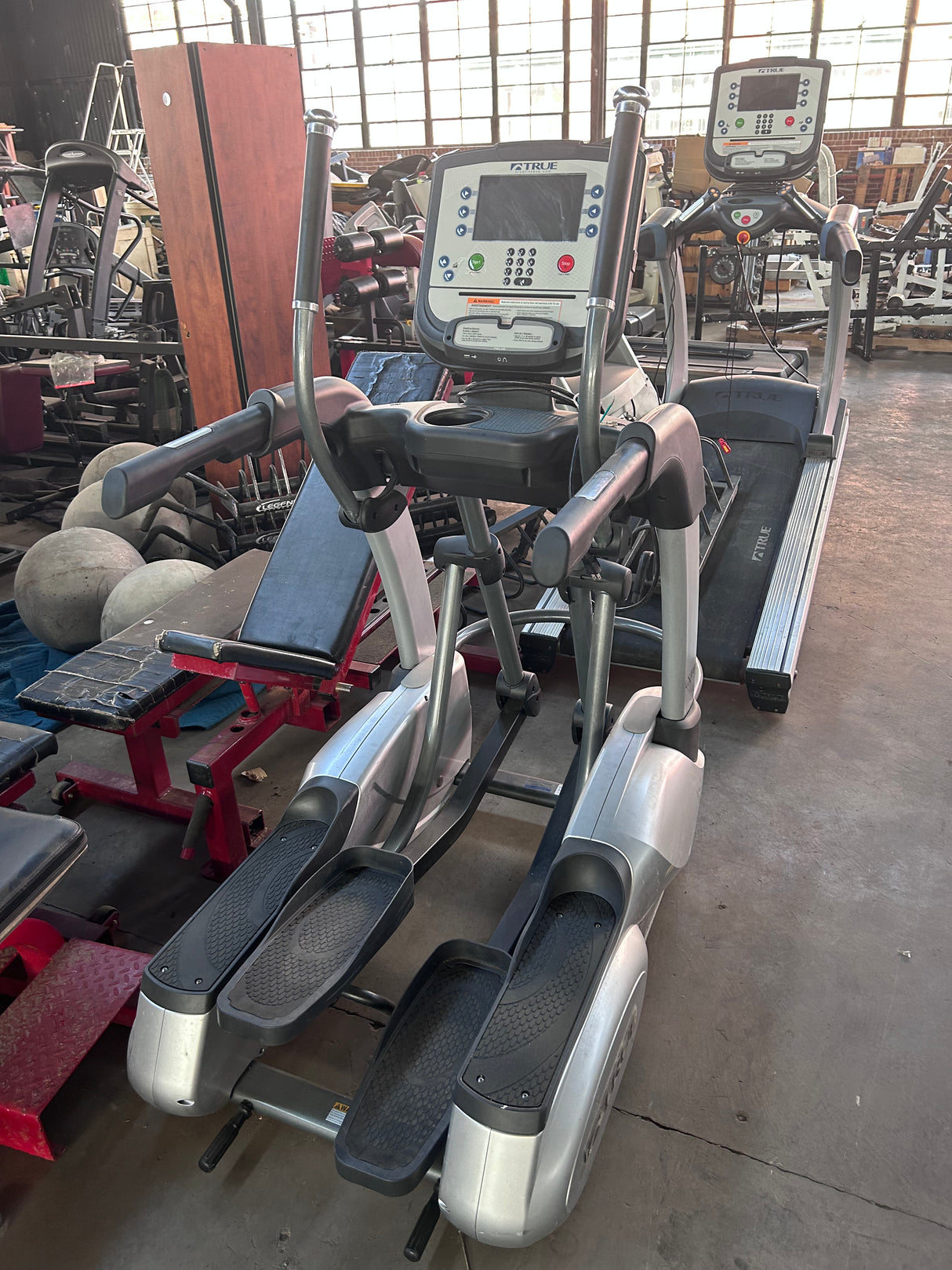 Refurbished True CS400 Elliptical - Exercise Unlimited