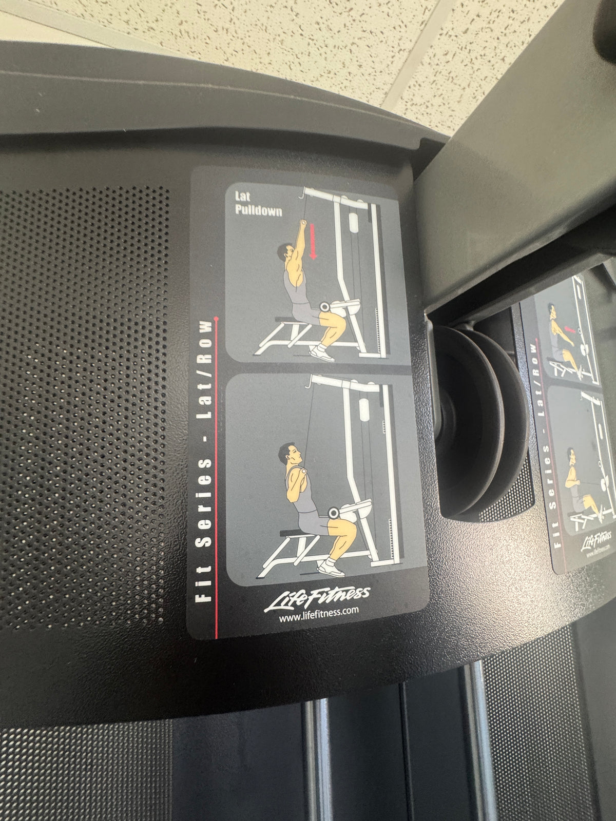 Pre-Owned Life Fitness Fit Series Lat Pulldown / Low Row