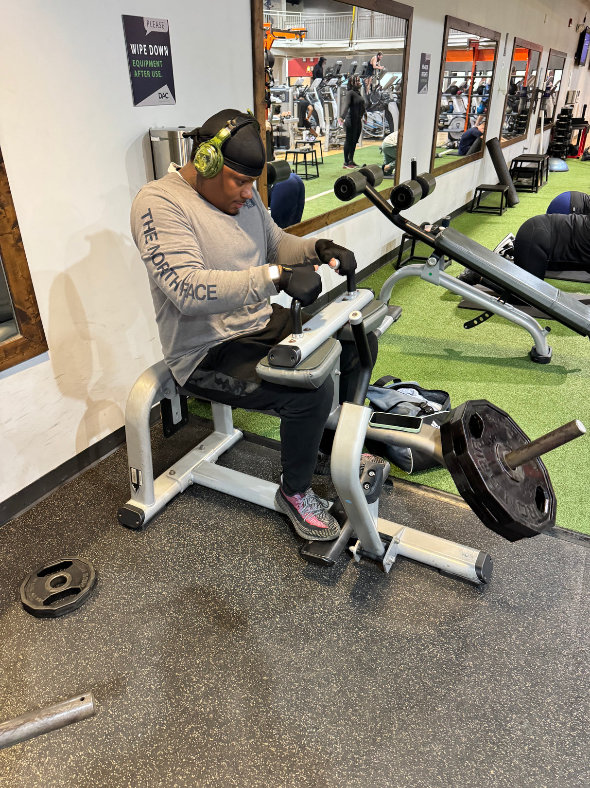 Pre-Owned Precor Discovery Plate Loaded Calf Raise