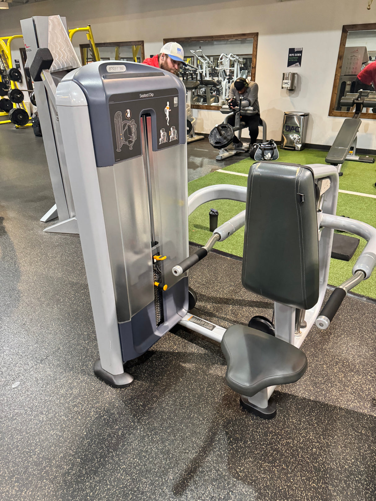 Pre-Owned Precor Discovery Series Selectorized Circuit 15-pc Circuit