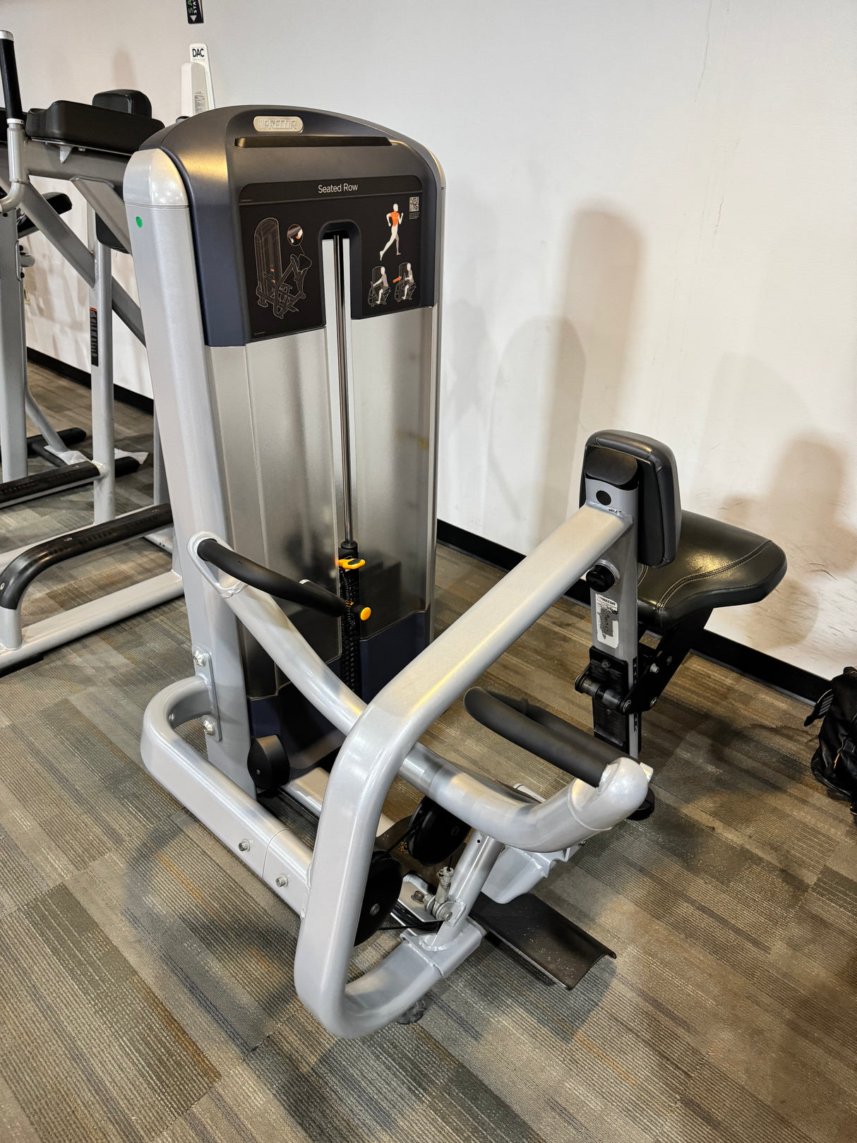 Pre-Owned Precor Discovery Series Selectorized Circuit 15-pc Circuit