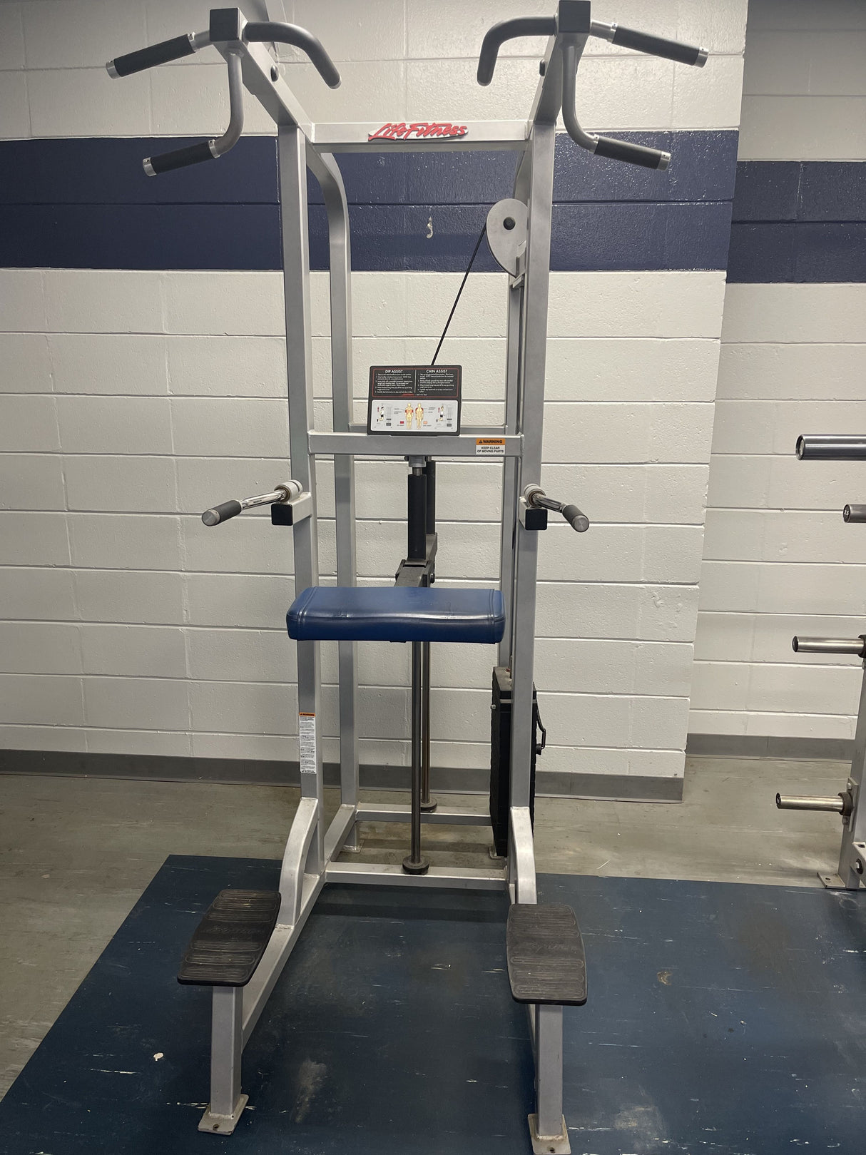 Pre-Owned Life Fitness Chin / Dip Assist