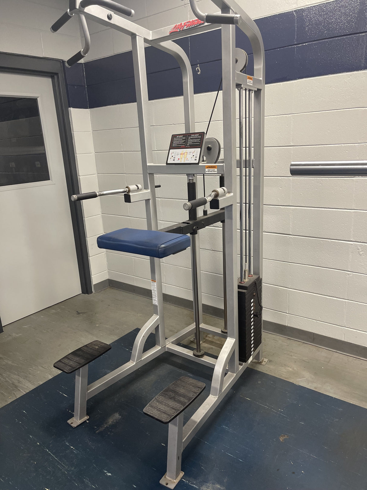 Pre-Owned Life Fitness Chin / Dip Assist