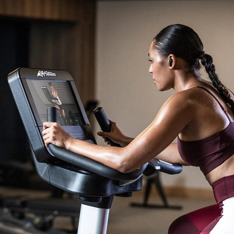 Life Fitness Club Series Upright Lifecycle Bike - Exercise Unlimited