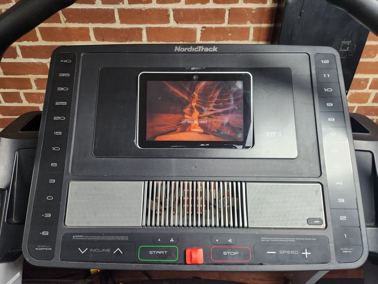 Pre-Owned NordicTrack x11i Treadmill