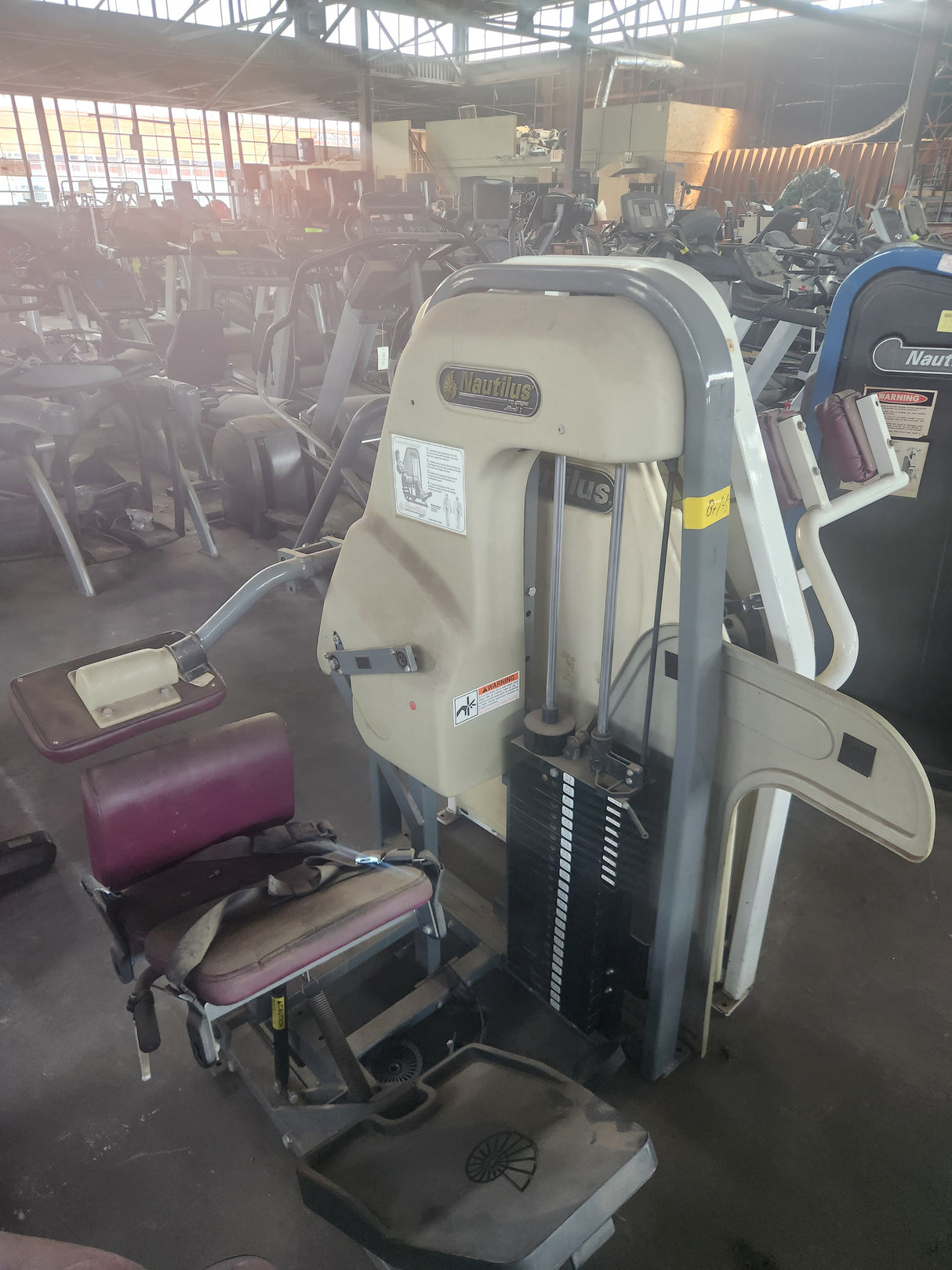 Pre-Owned Nautilus 2ST Selectorized Lower Back