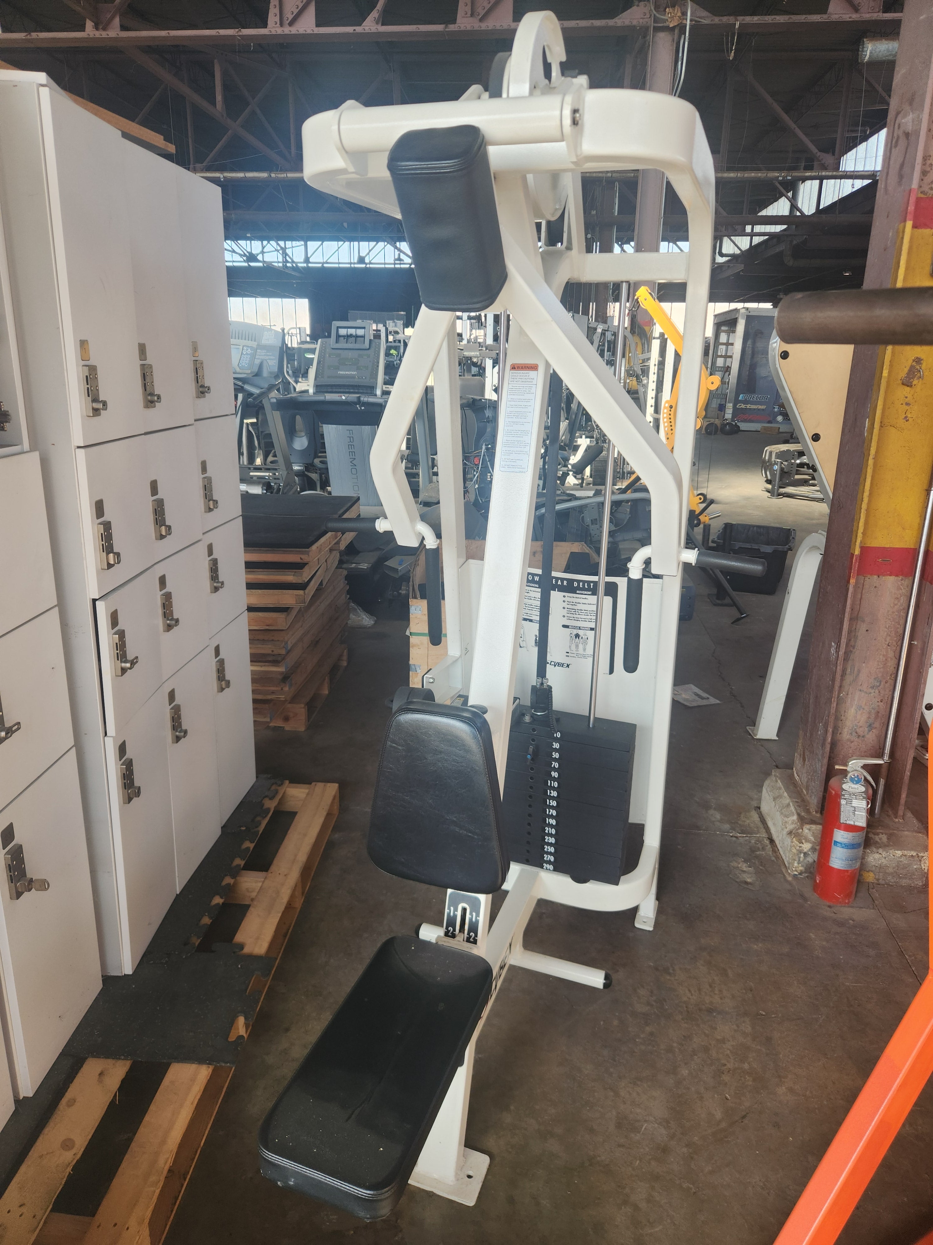 Pre-Owned Cybex VR2 Row / Rear Delt – Exercise Unlimited