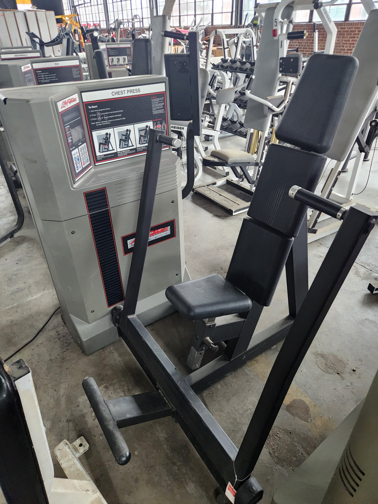 Vintage Life Fitness Computerized Circuit