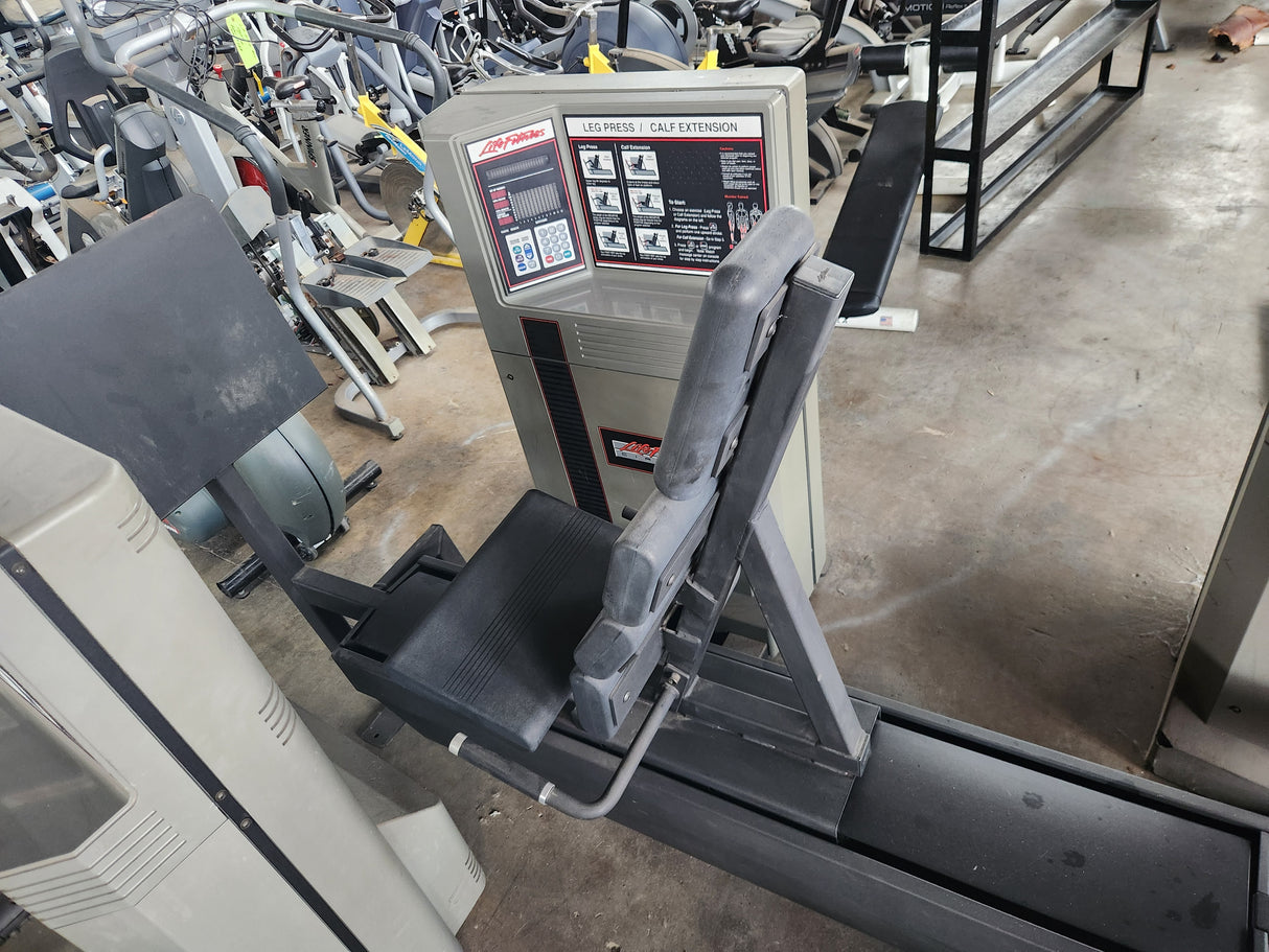 Vintage Life Fitness Computerized Circuit