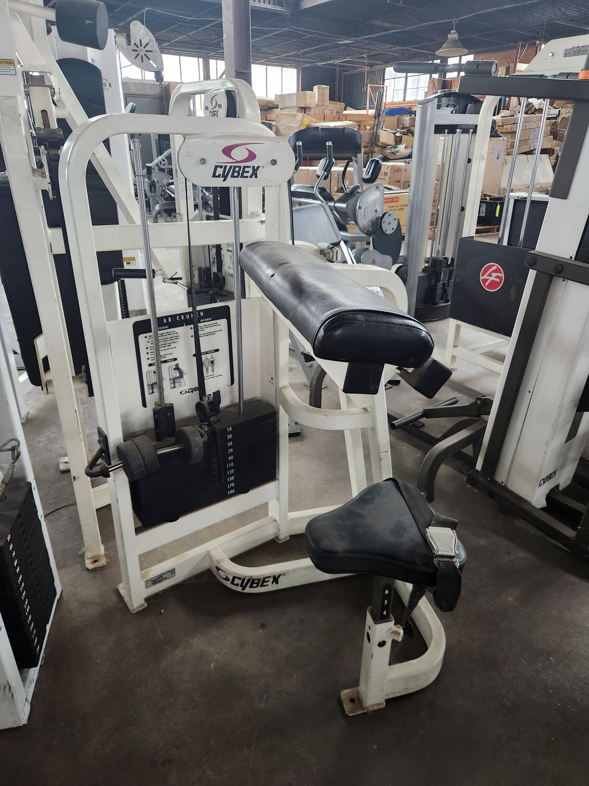 Pre-Owned Cybex VR2 Selectorized Ab Crunch
