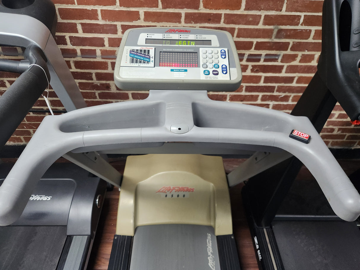Pre-Owned Life Fitness 8500 Treadmill