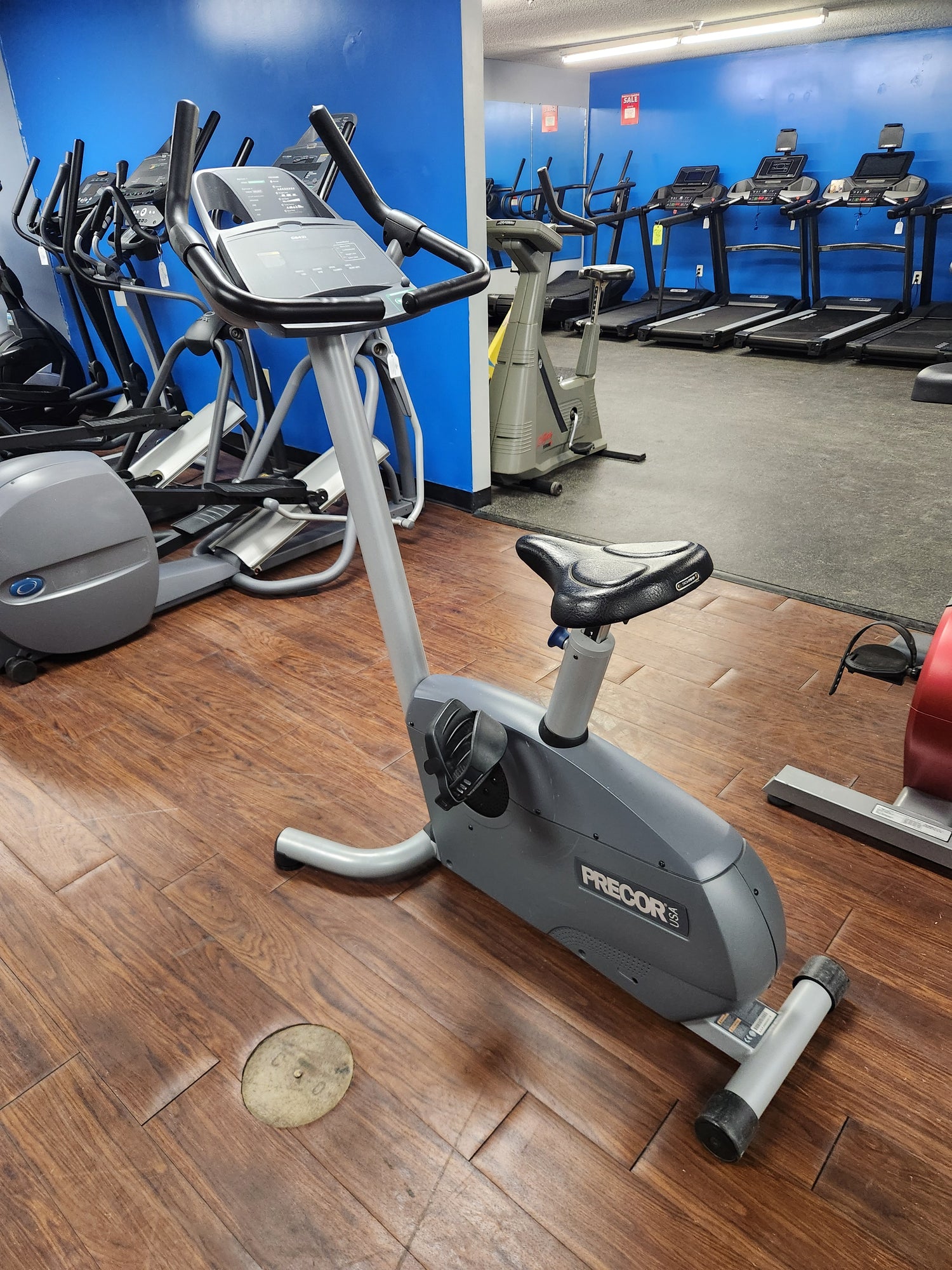 Pre-Owned Precor C842i Upright Bike