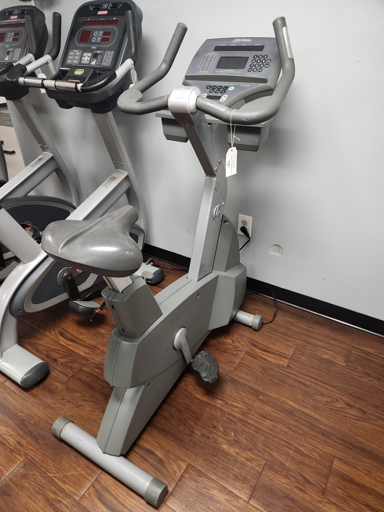 Refurbished Life Fitness 95Ci Upright Bike
