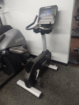 Pre-Owned Life Fitness Integrity Series SE3 Upright Bike w/ HD Console
