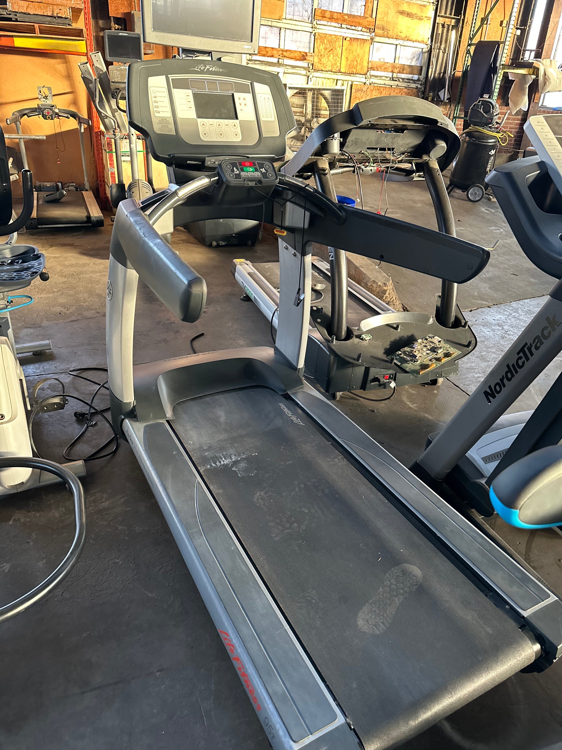 Refurbished life discount fitness treadmill