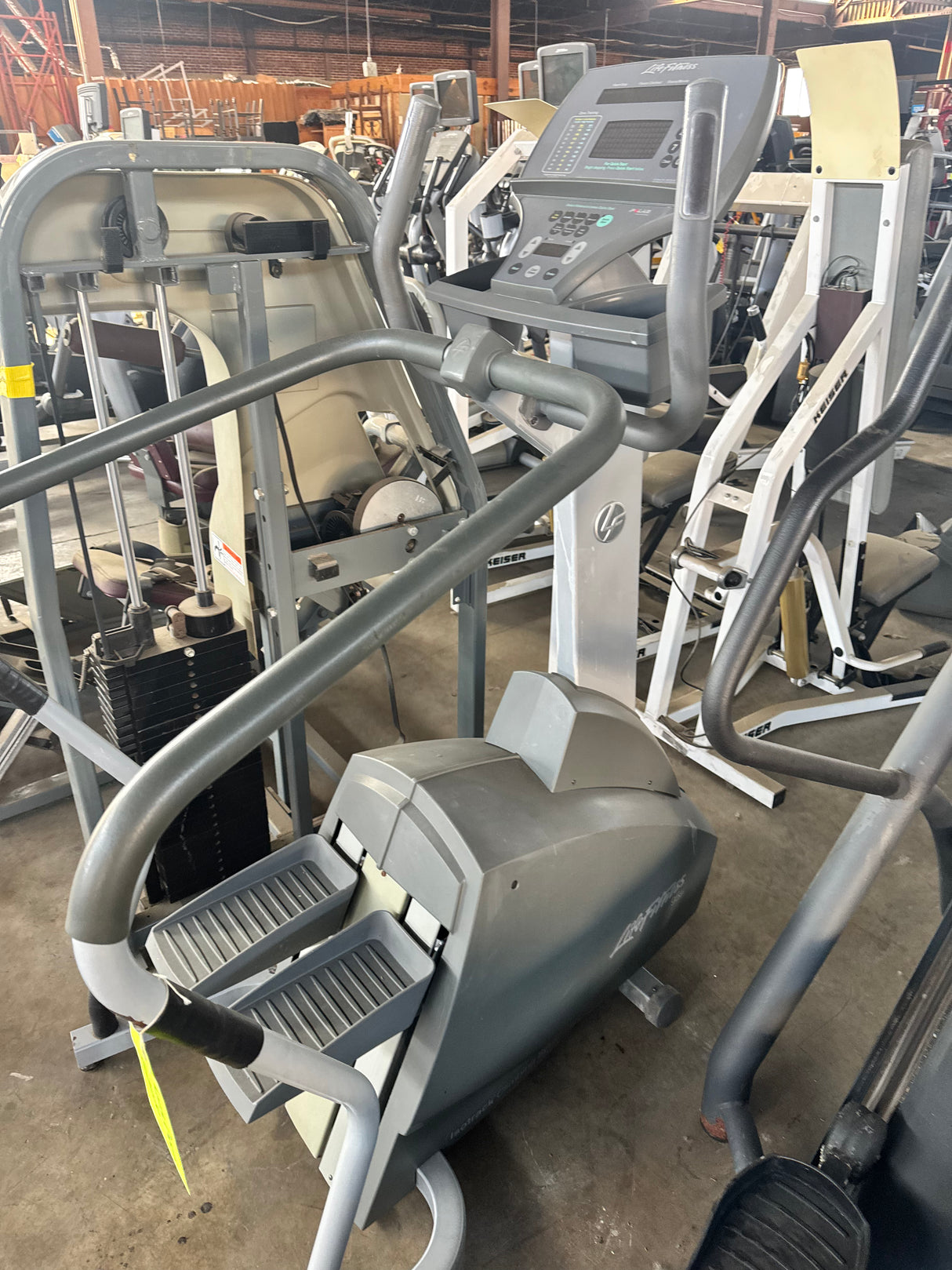 Pre-Owned Life Fitness 95FI Stepper