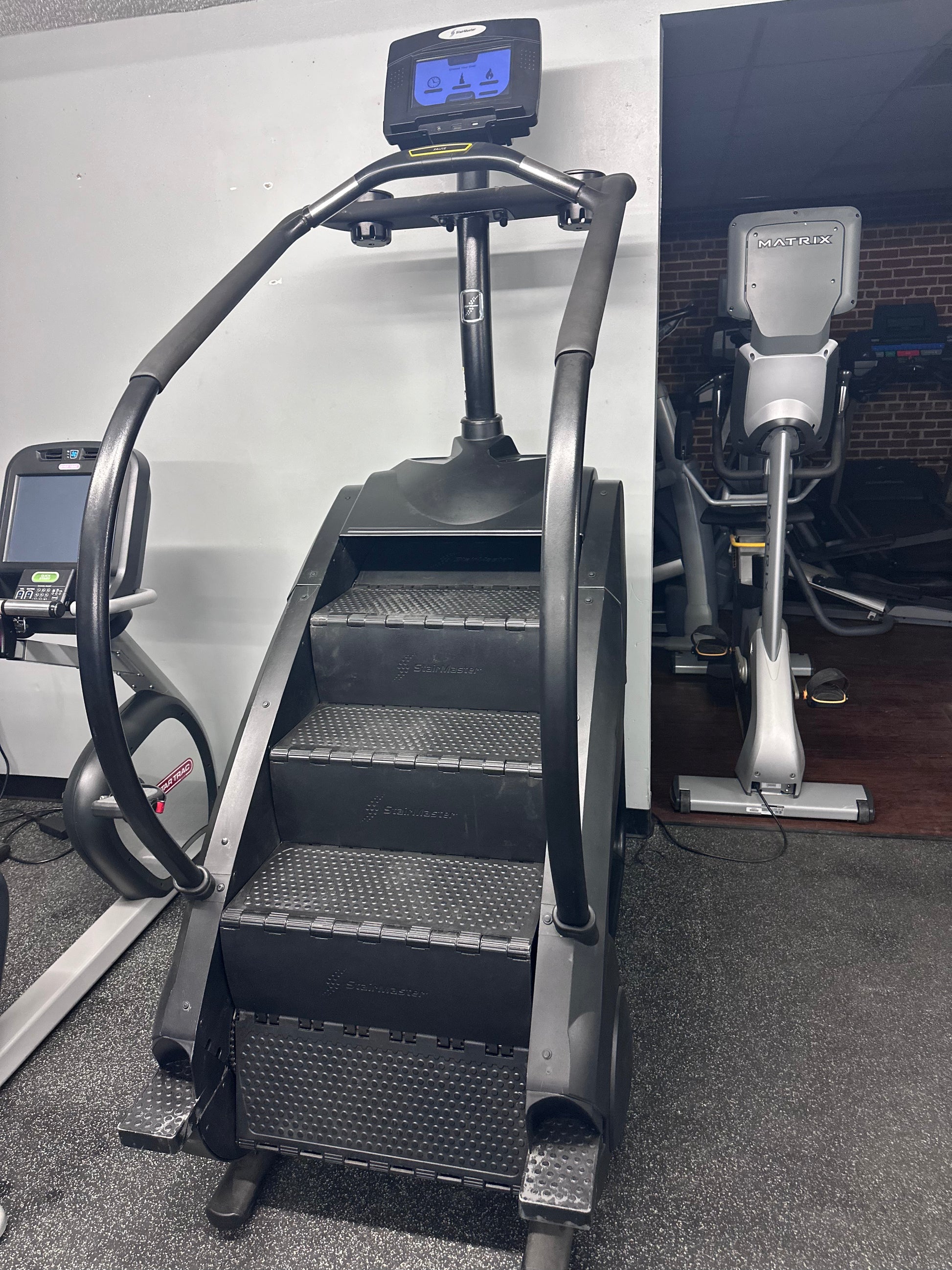 Refurbished StairMaster Gauntlet 8 Series Stepmill with Touchscreen - ExerciseUnlimited