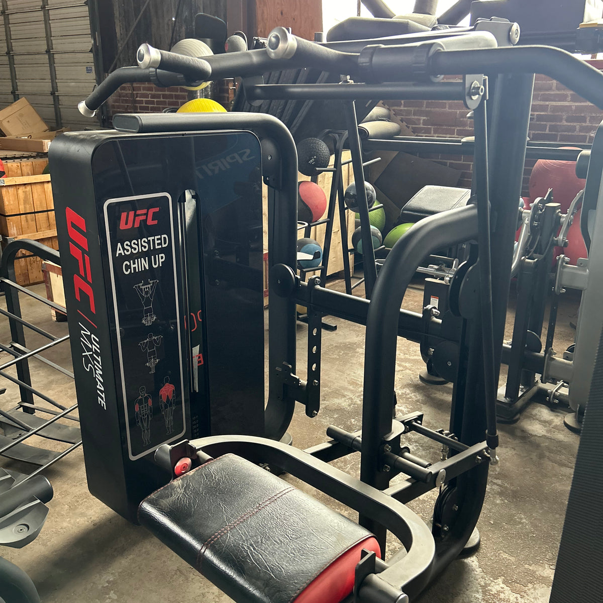Pre-Owned UFC Selectorized Assisted Chin Up – Exercise Unlimited