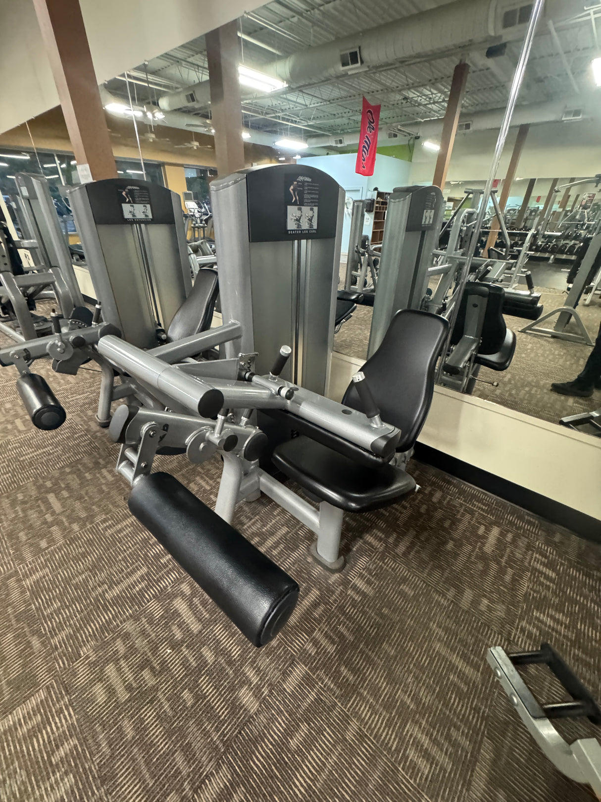 Pre-owned Life Fitness 10-Piece Signature Series Circuit