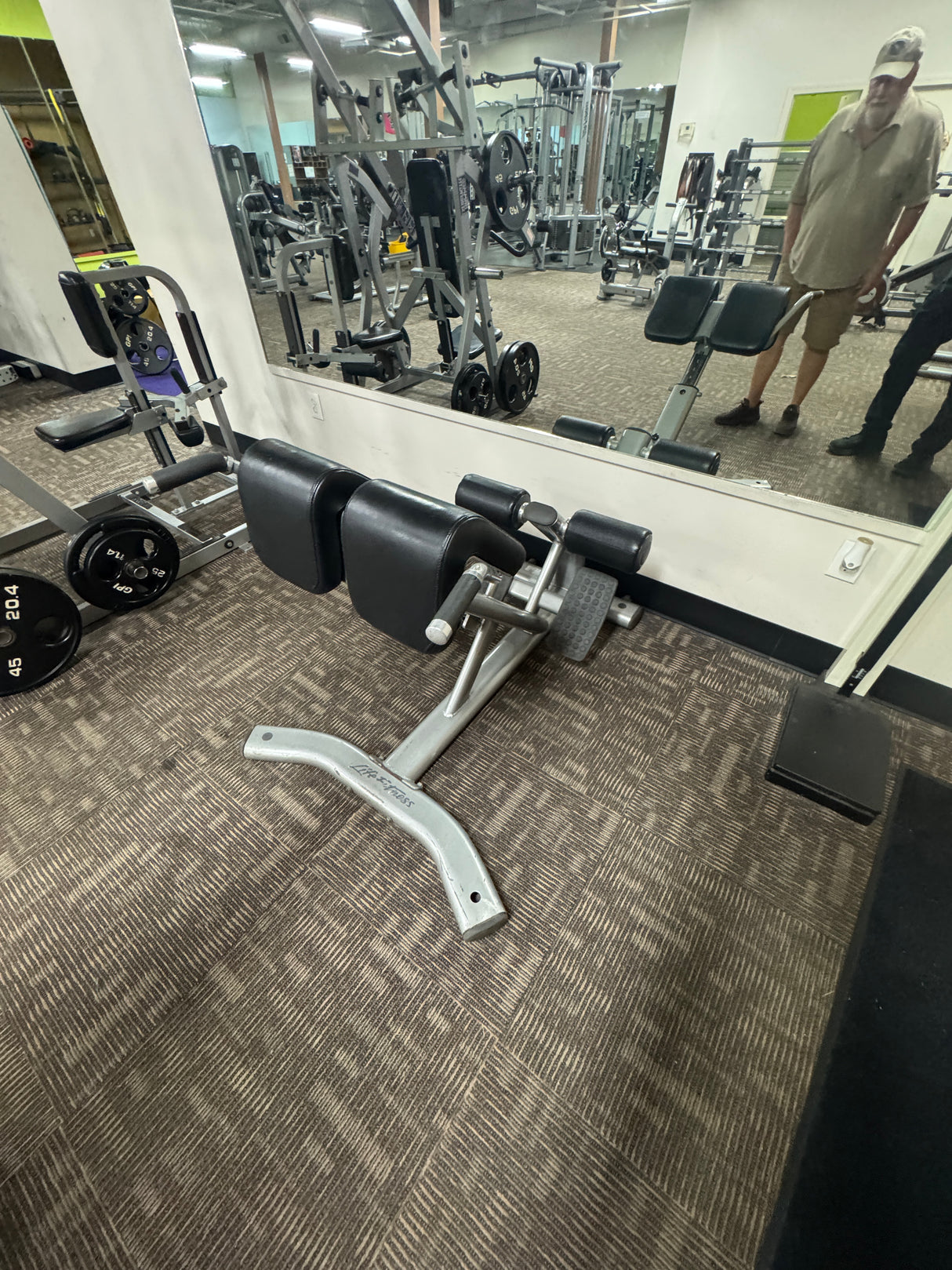 Pre-Owned Life Fitness Signature Series Back Extension