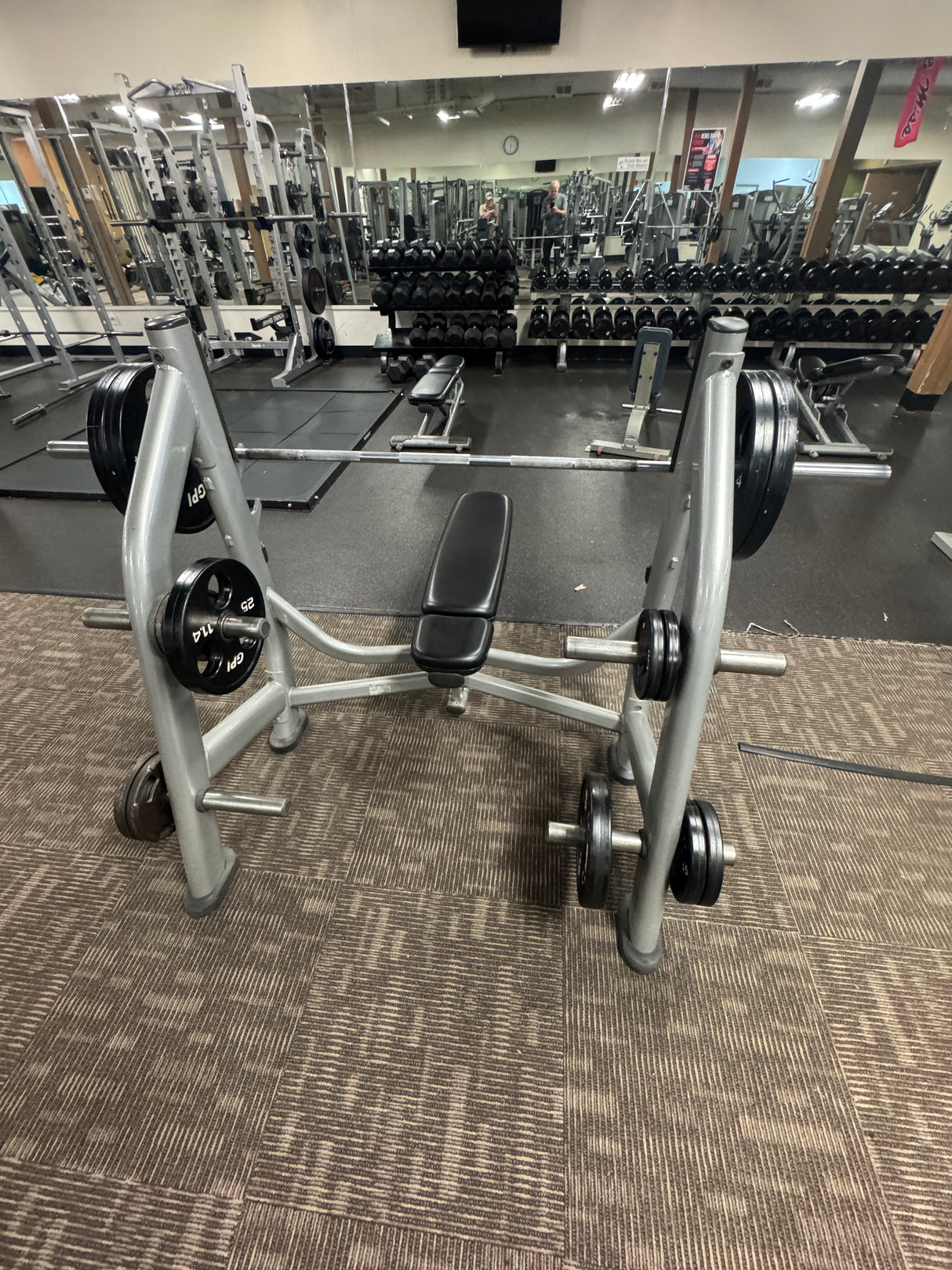 Pre-Owned Life Fitness Signature Series Olympic Flat Bench w/ Plate Storgae