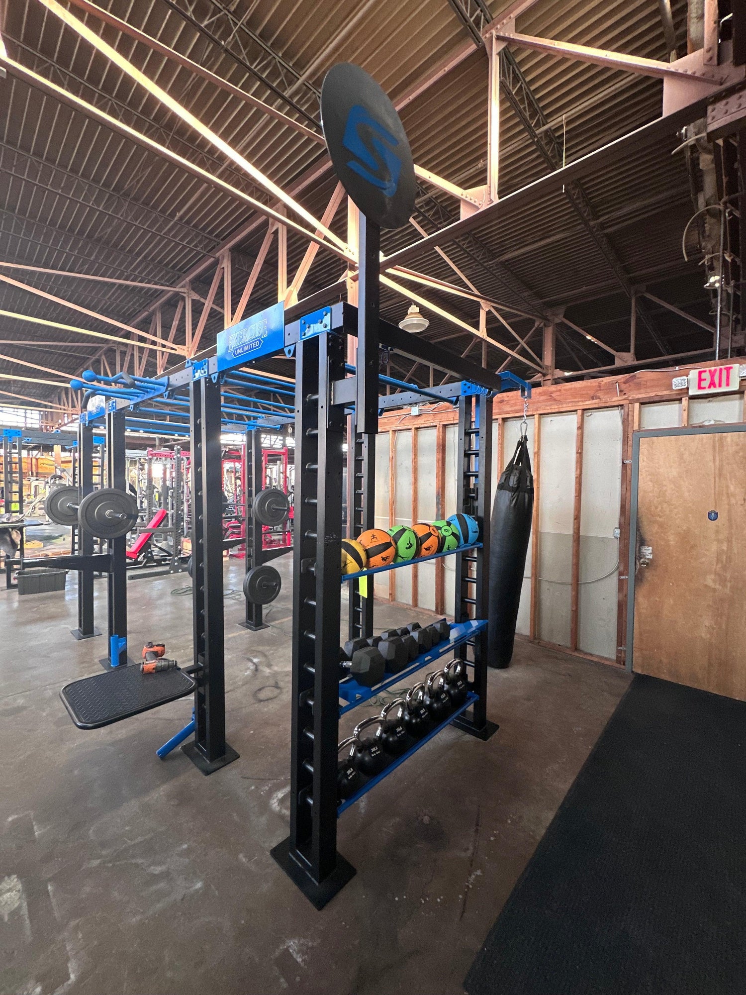 Spirit Fitness FTS900 14' Expanded Functional Rig (Standard Accessory ...