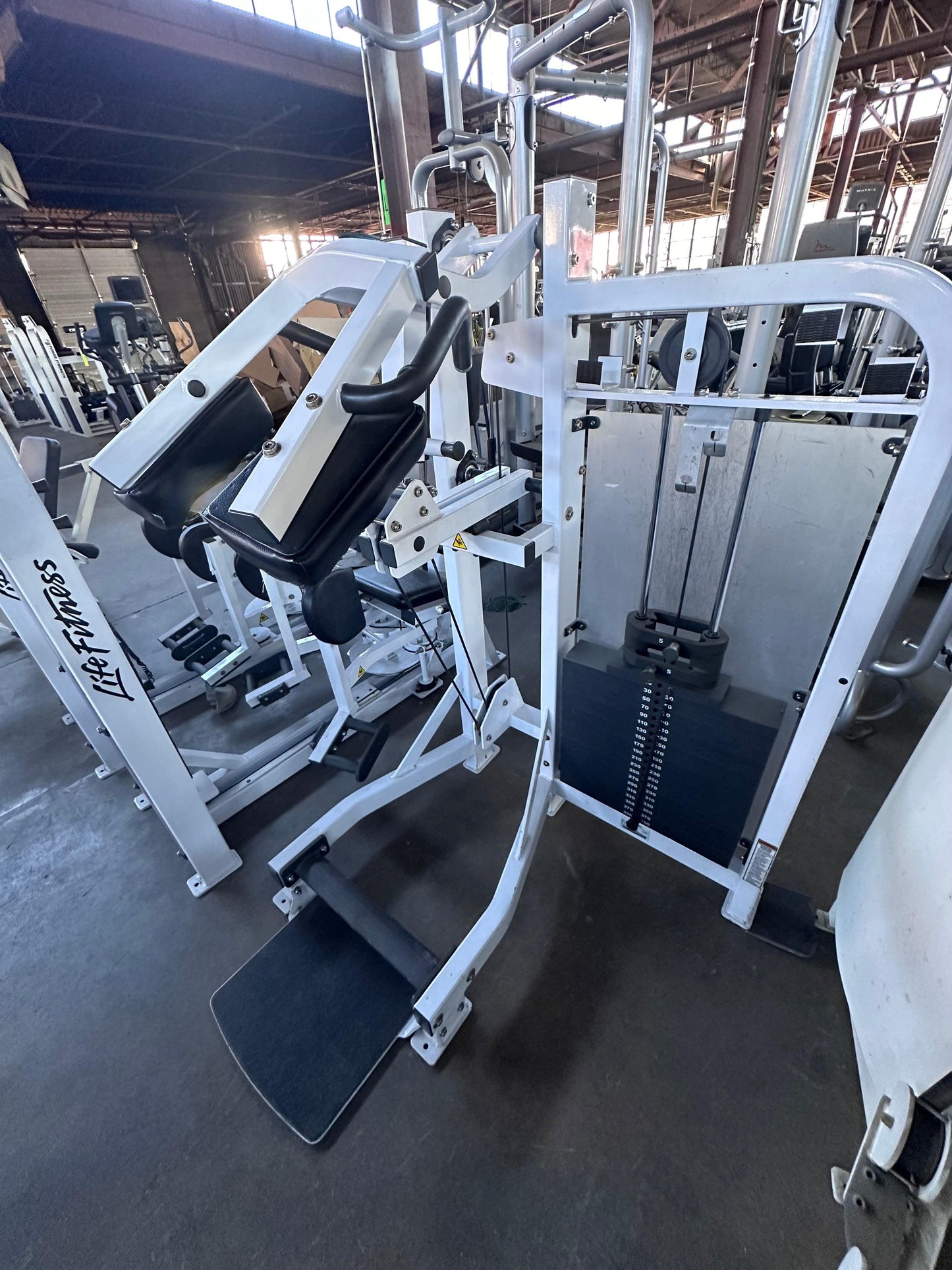Pre-Owned Life Fitness Selectorized Pro 2 Calf Raise - ExerciseUnlimited