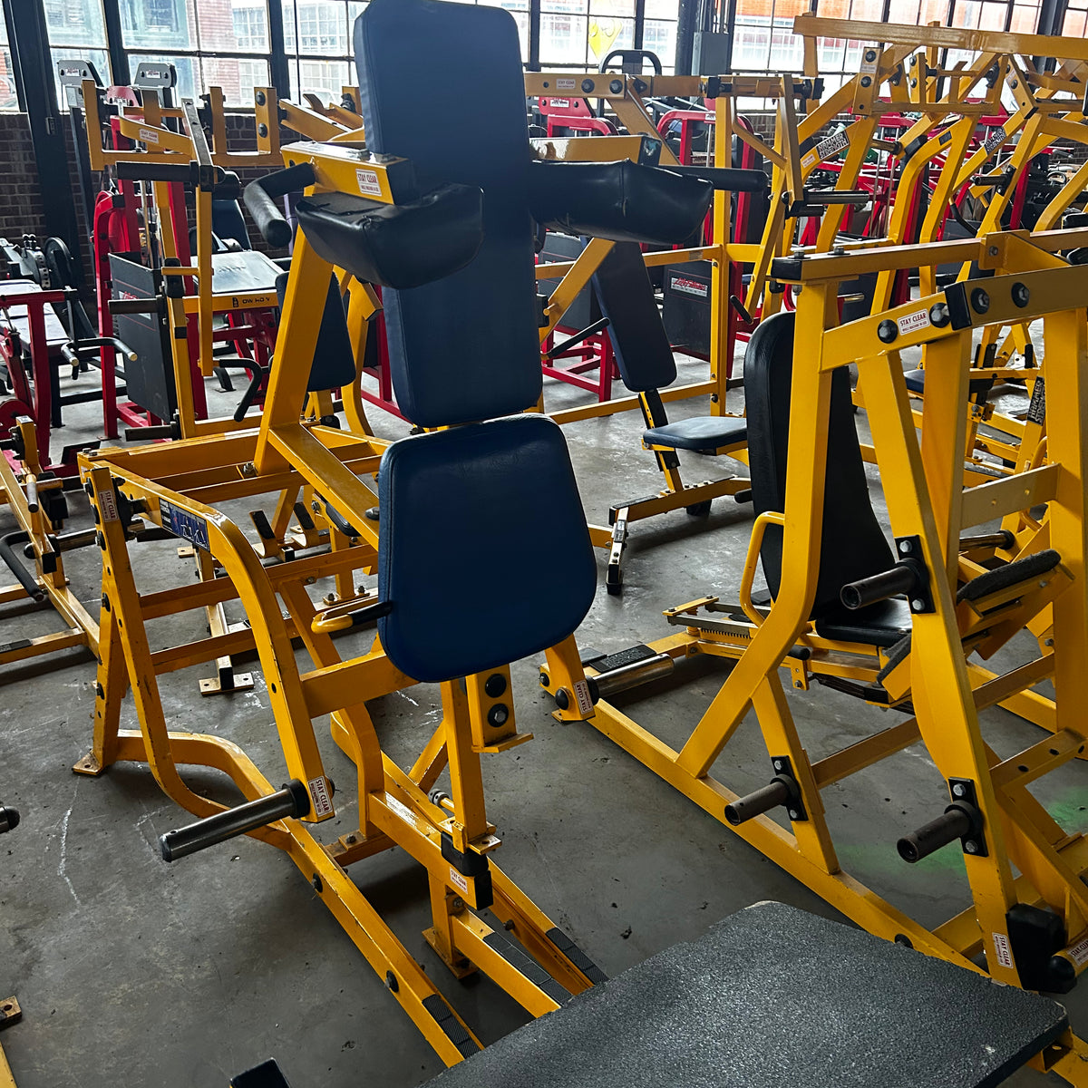 Pre-Owned Hammer Strength V-Squat – Exercise Unlimited