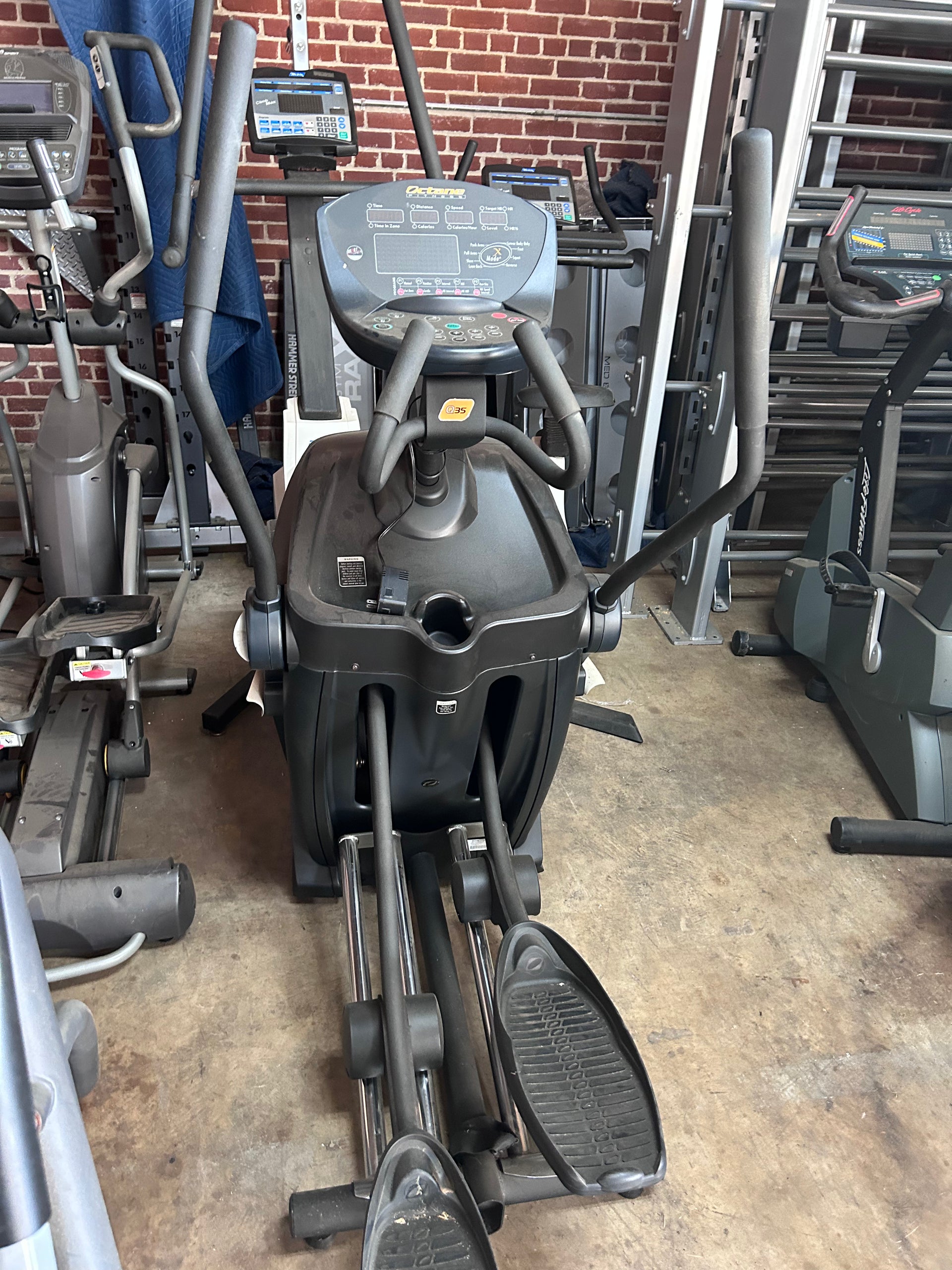 Fitness Superstore Octane Fitness Elliptical Q35c Octane Q35c
