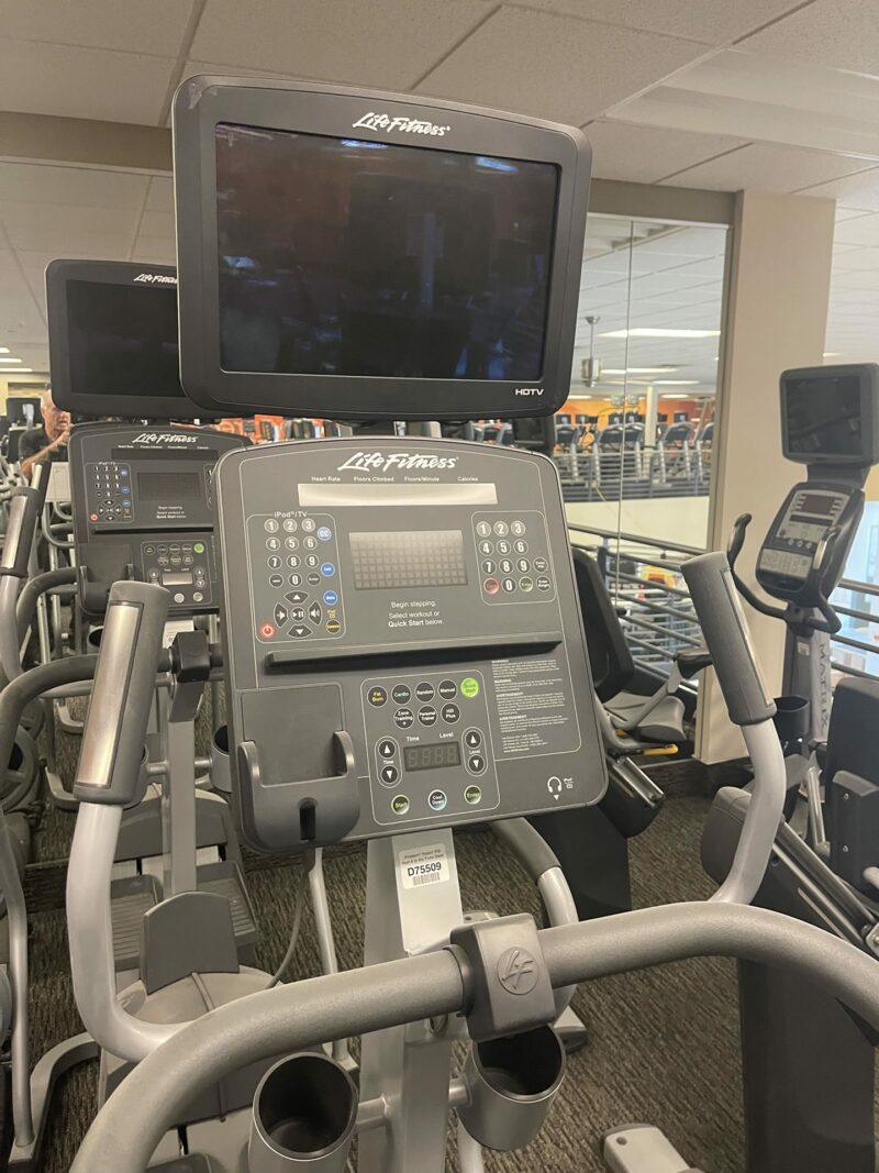 Stepper with TV by Life Fitness - Memphis